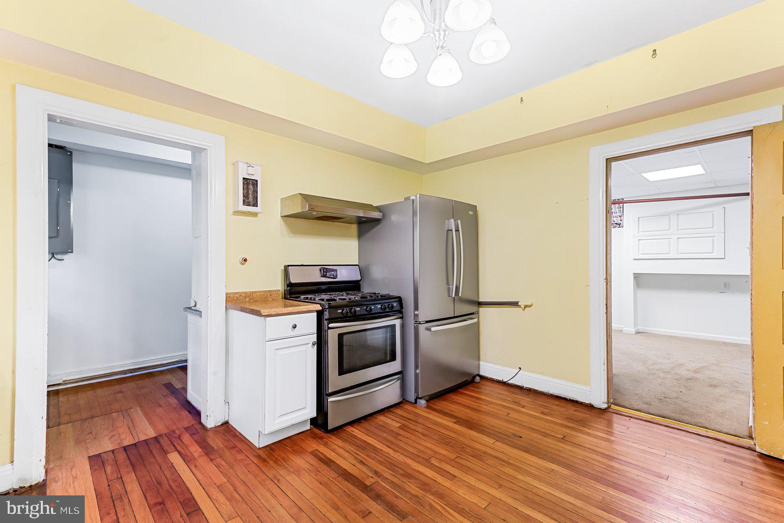 ROLAND PARK - Residential