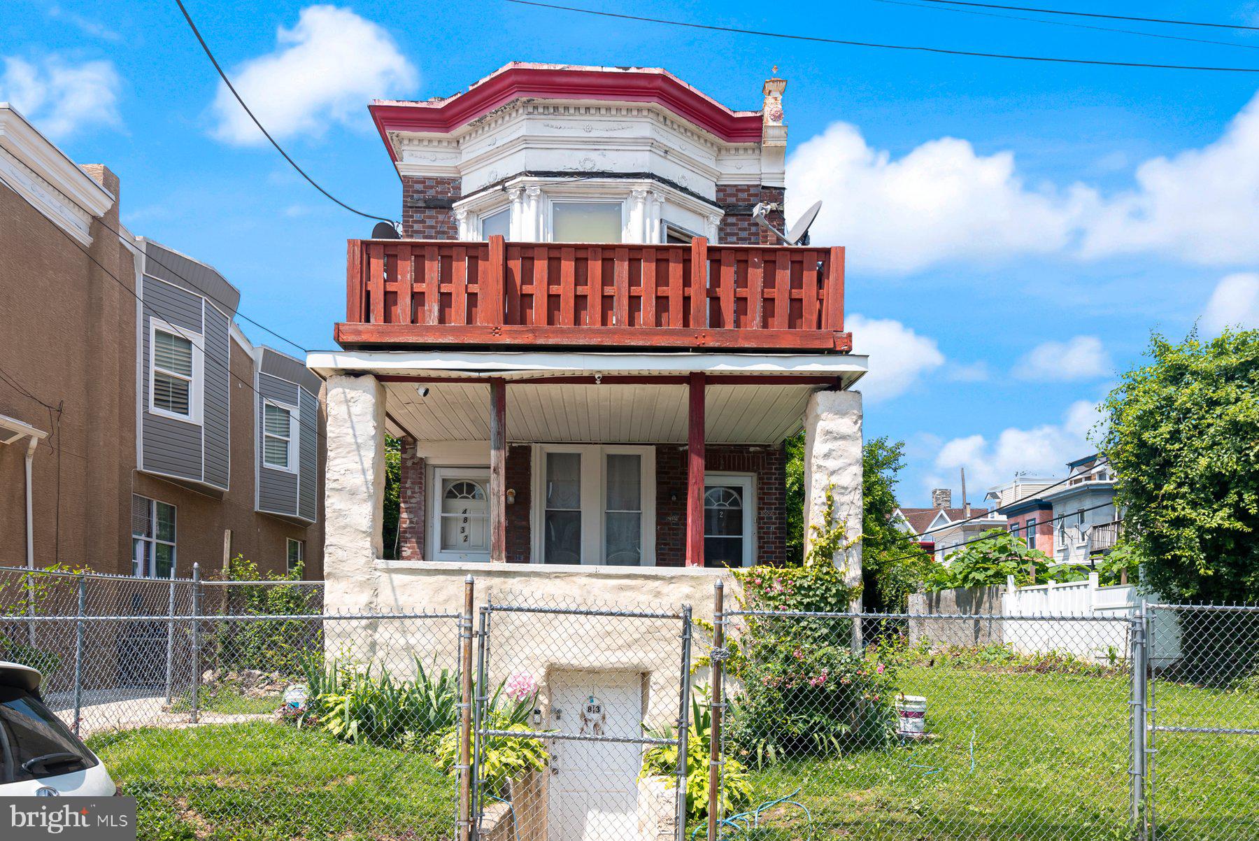 Rare investment in Philadelphia’s Logan neighborhood. Sale includes the adjacent buildable lot (4834 N 12th St - 4,325 sq ft total land area) – ideal for adding another home as a primary residence or investment opportunity.
Situated just steps from public transit on Broad Street, within the Cooke Jay Middle School district and minutes from the retail and dining corridors of Roosevelt Boulevard. Don’t miss this turnkey value-add opportunity.