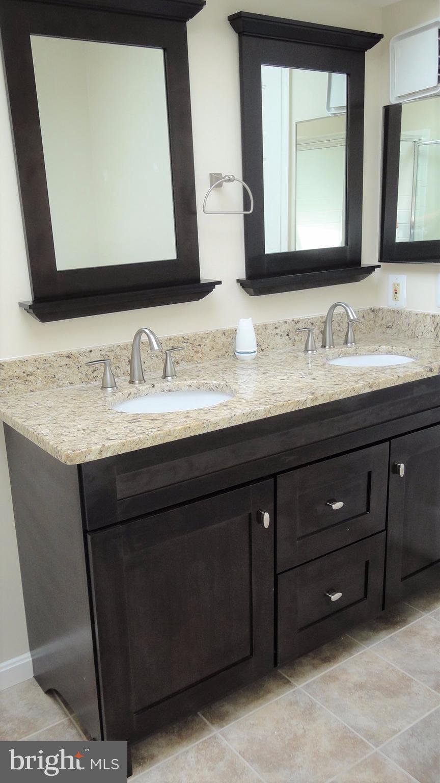 STRATFORD PLACE AT KINGS - Residential