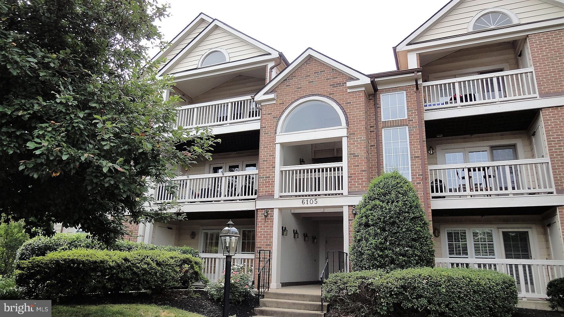 STRATFORD PLACE AT KINGS - Residential