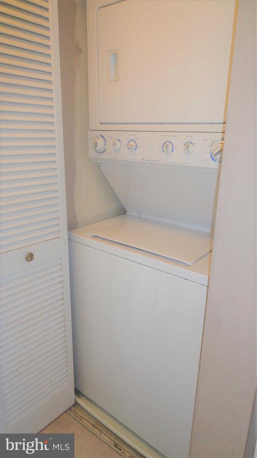 STRATFORD PLACE AT KINGS - Residential