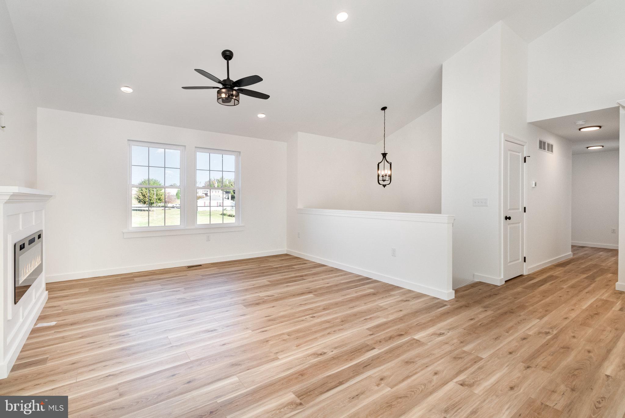 CLOVERLEAF ACRES - Residential