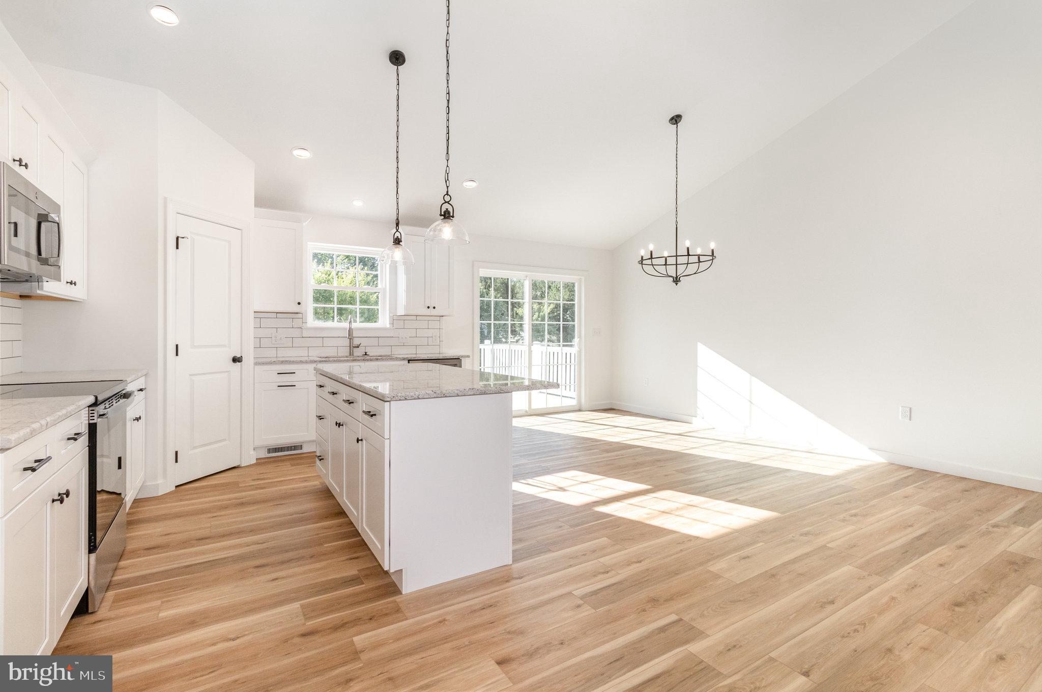 CLOVERLEAF ACRES - Residential