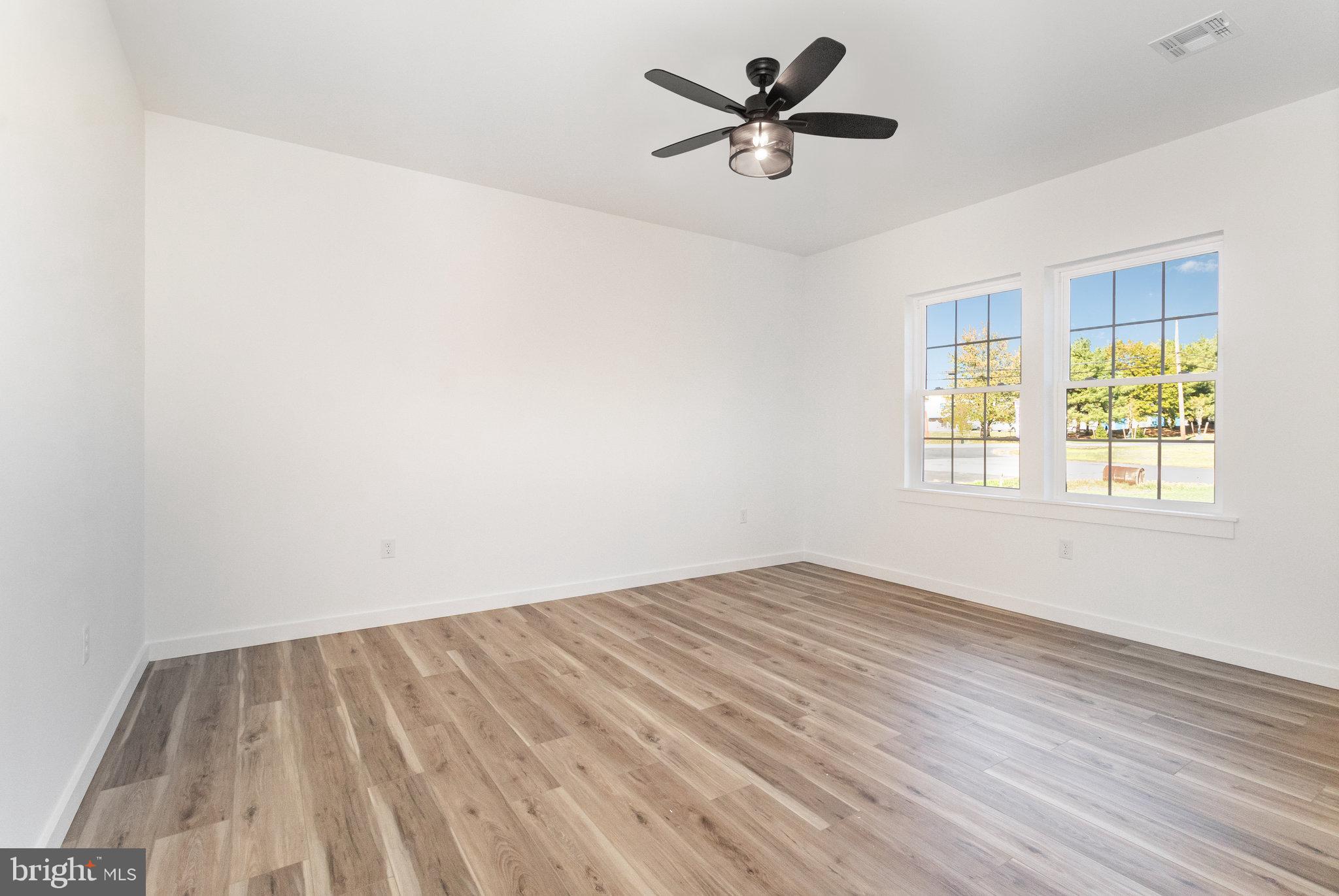 CLOVERLEAF ACRES - Residential