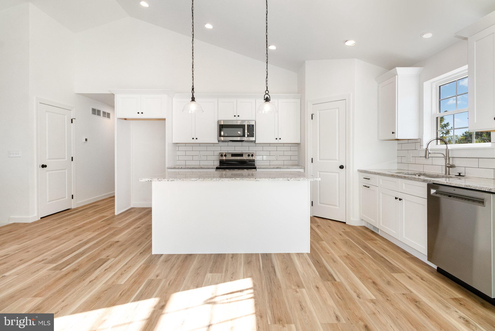 CLOVERLEAF ACRES - Residential