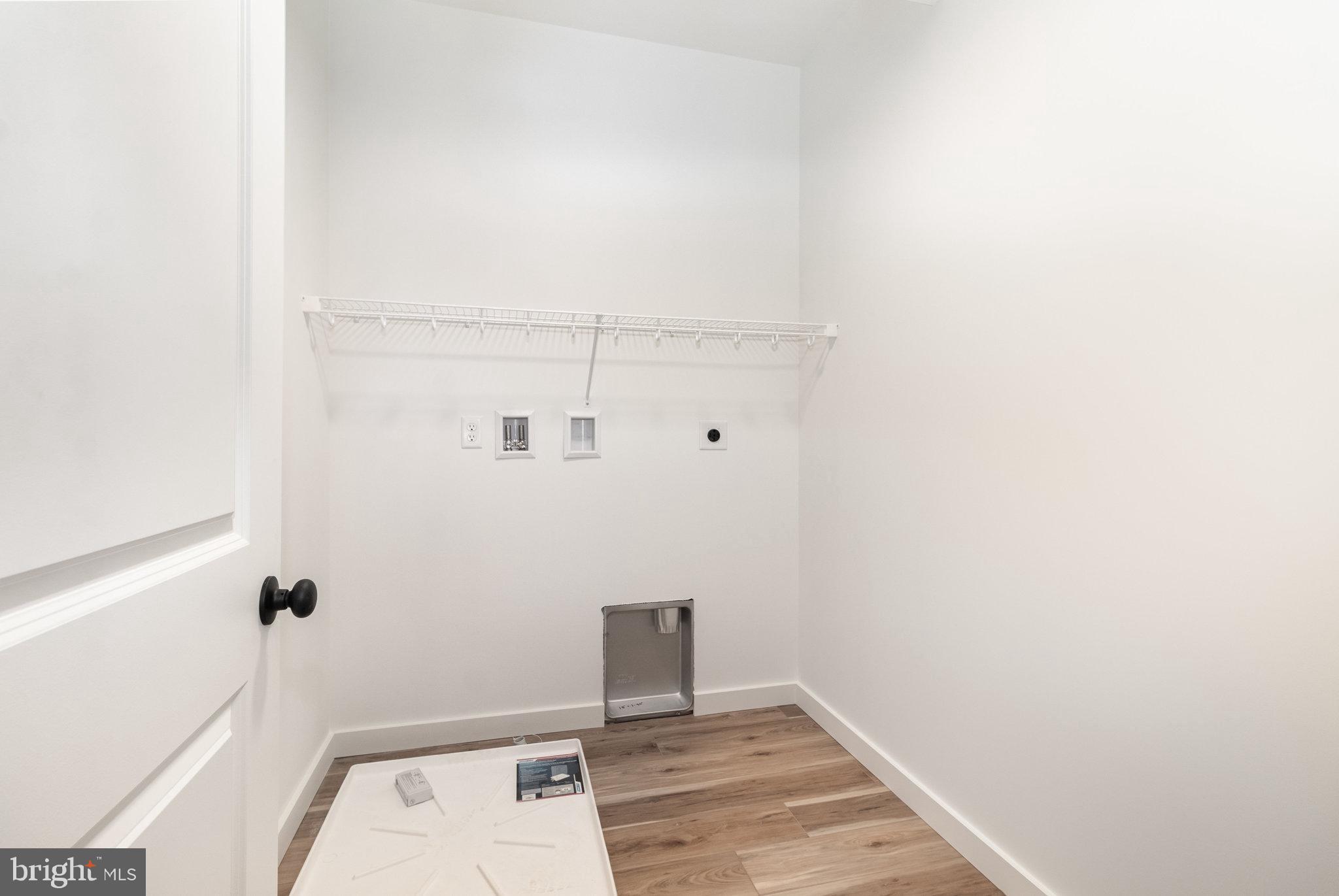 CLOVERLEAF ACRES - Residential