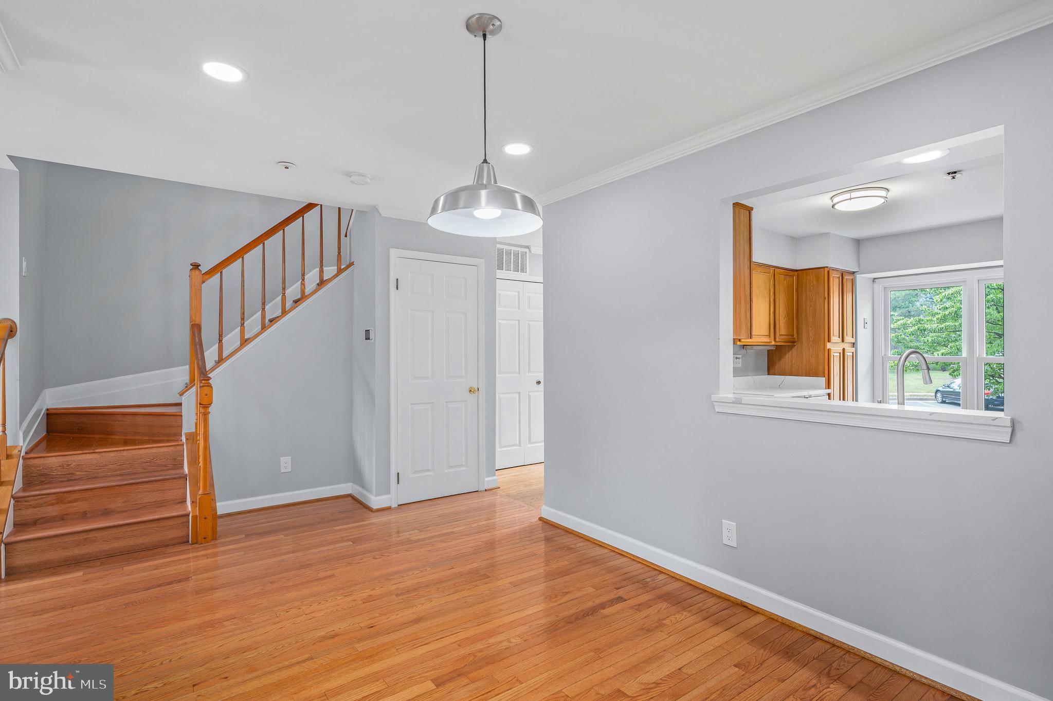 ASHBURN VILLAGE - Residential Lease