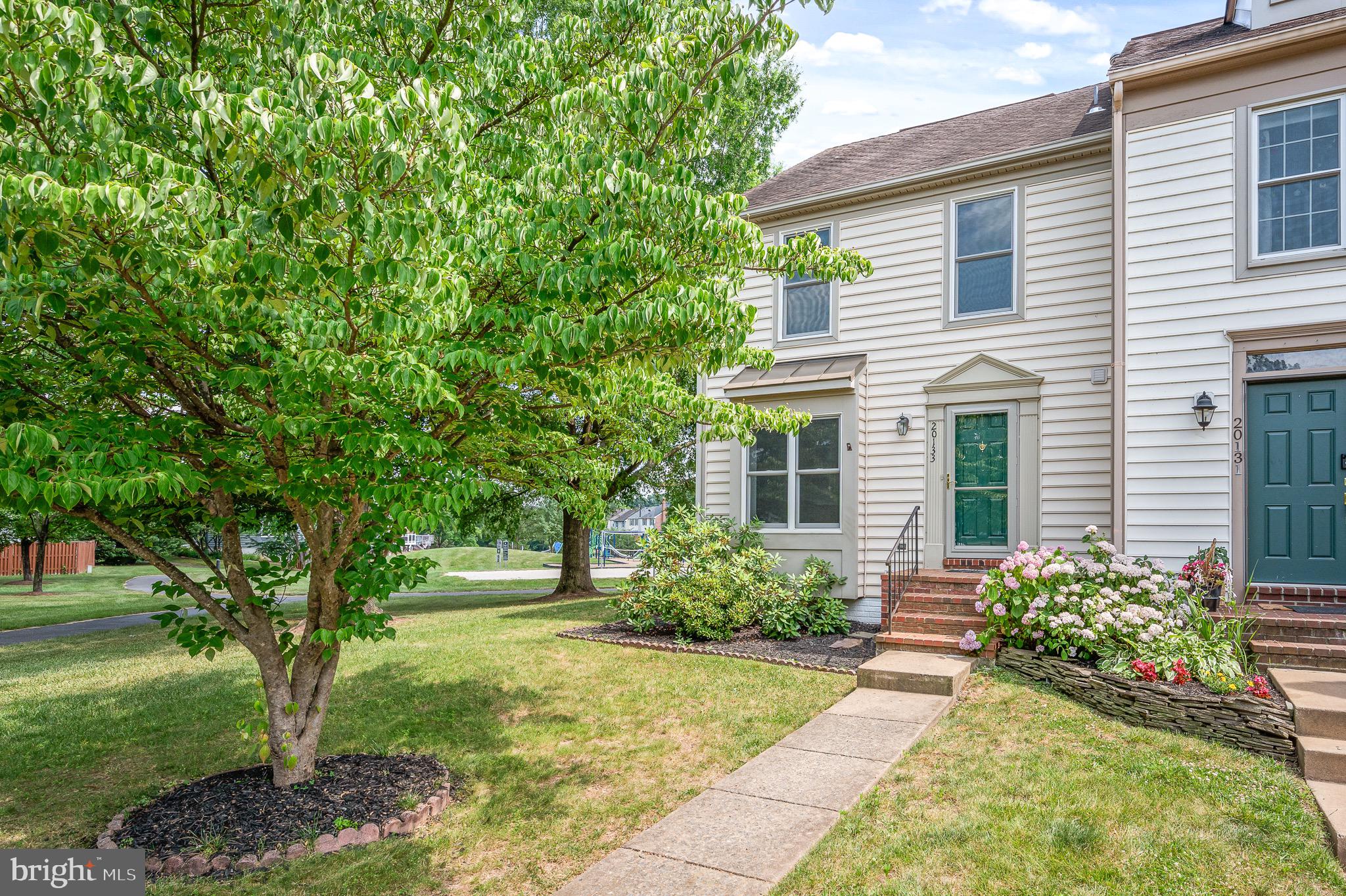 ASHBURN VILLAGE - Residential Lease