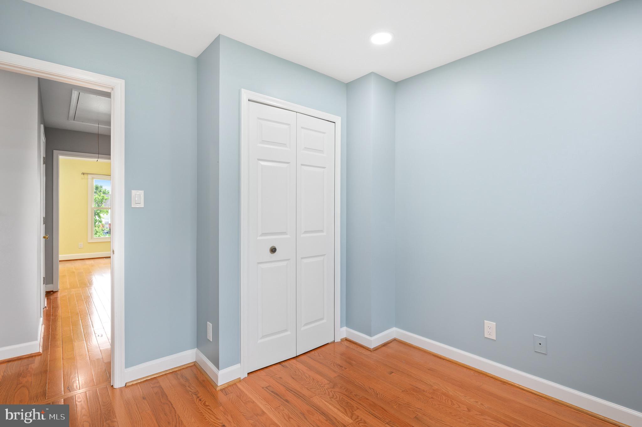 ASHBURN VILLAGE - Residential Lease