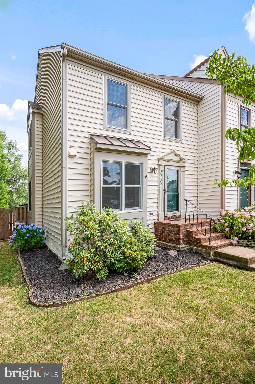 ASHBURN VILLAGE - Residential Lease