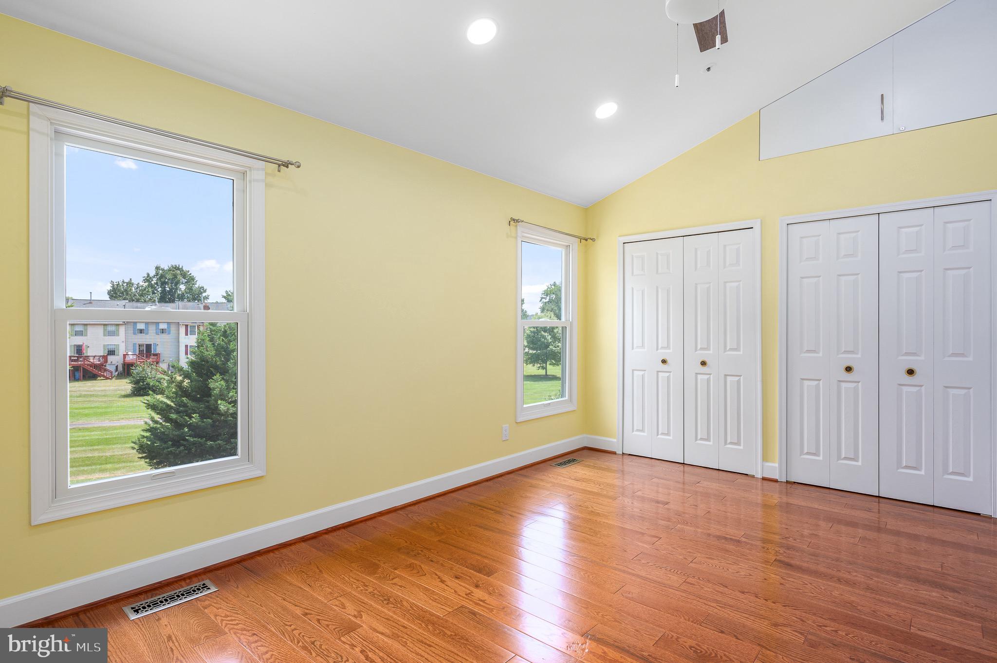 ASHBURN VILLAGE - Residential Lease