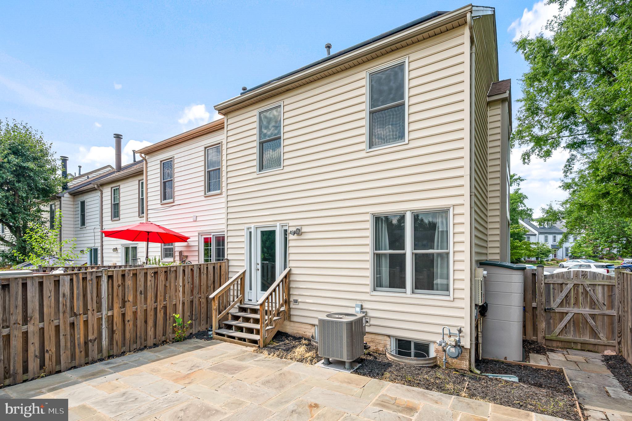 ASHBURN VILLAGE - Residential Lease