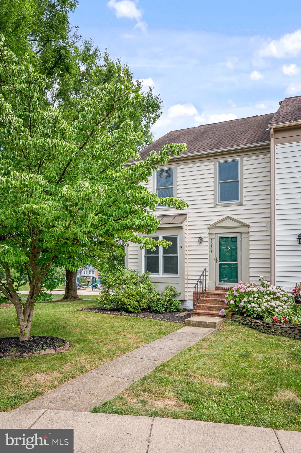 ASHBURN VILLAGE - Residential Lease