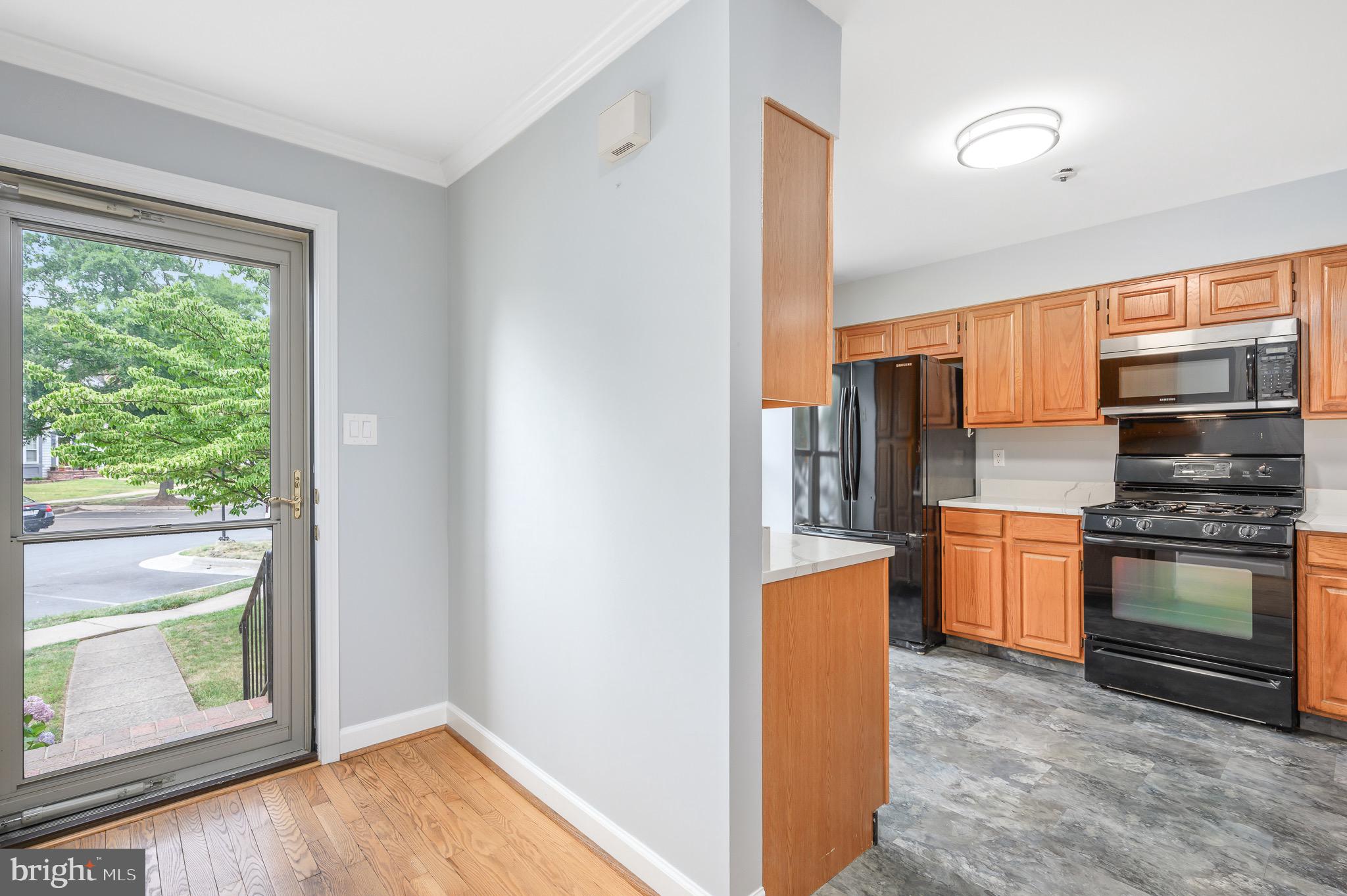 ASHBURN VILLAGE - Residential Lease