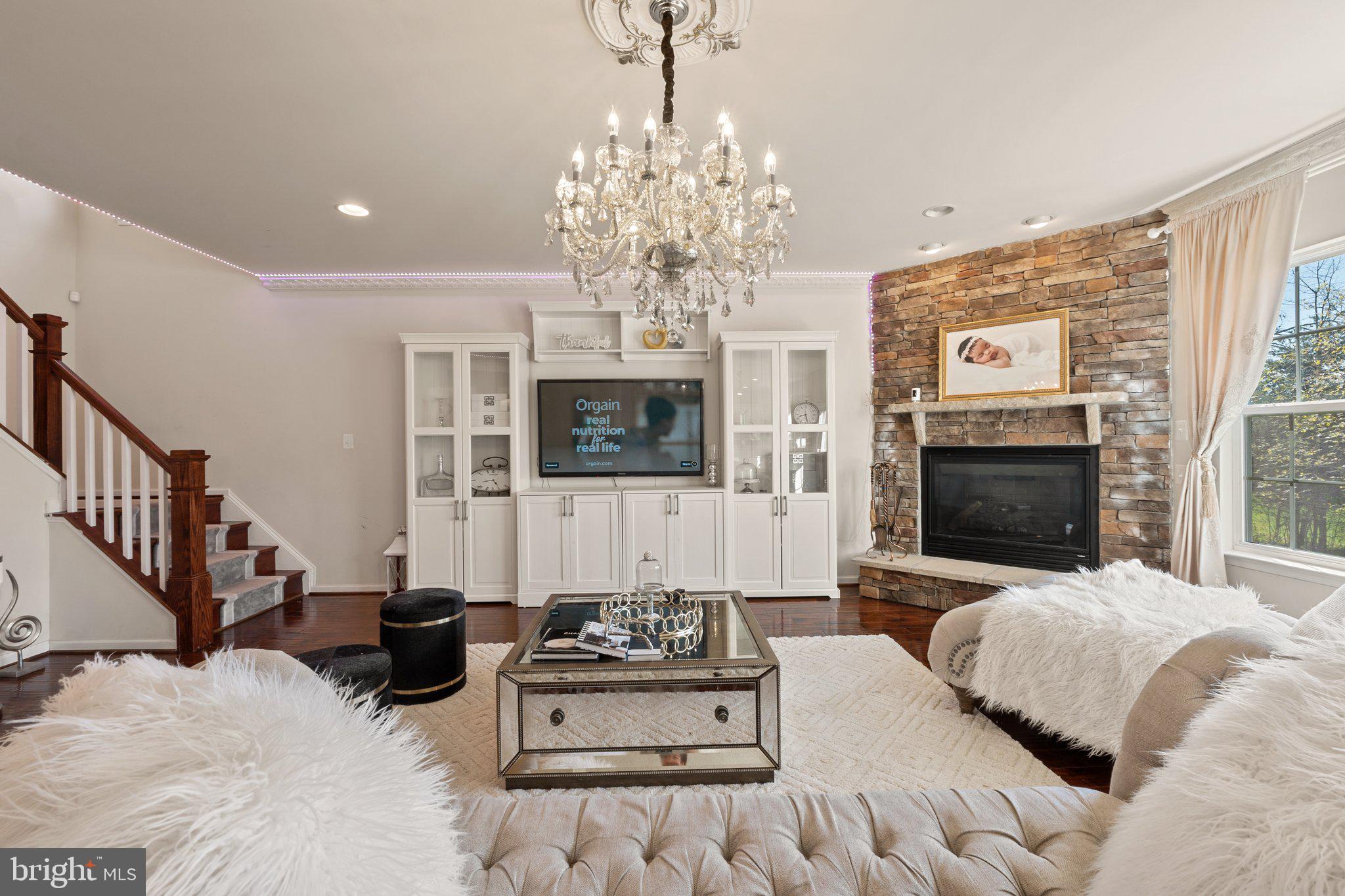 UNIVERSITY VILLAGE - Residential Lease