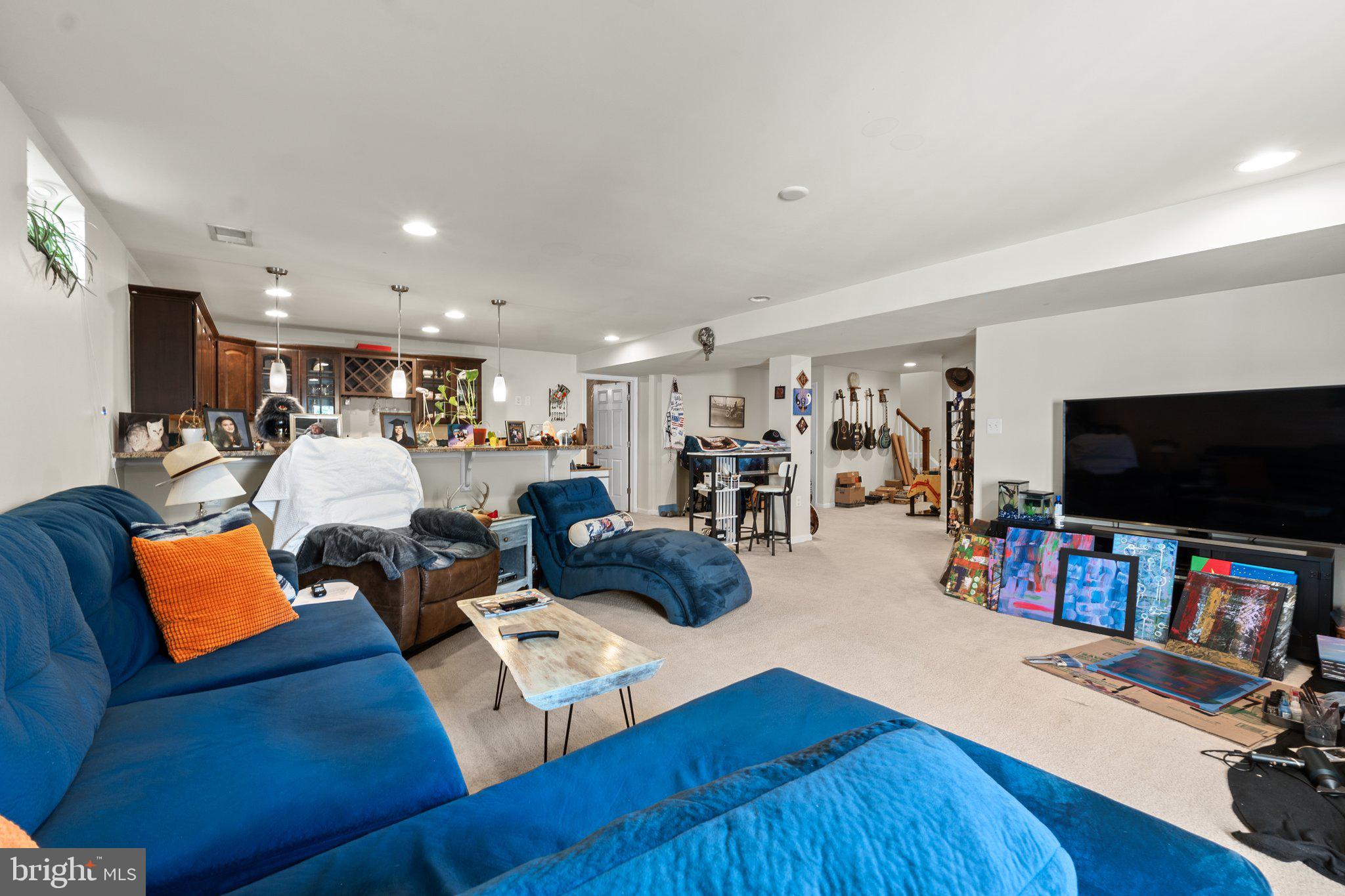 UNIVERSITY VILLAGE - Residential Lease