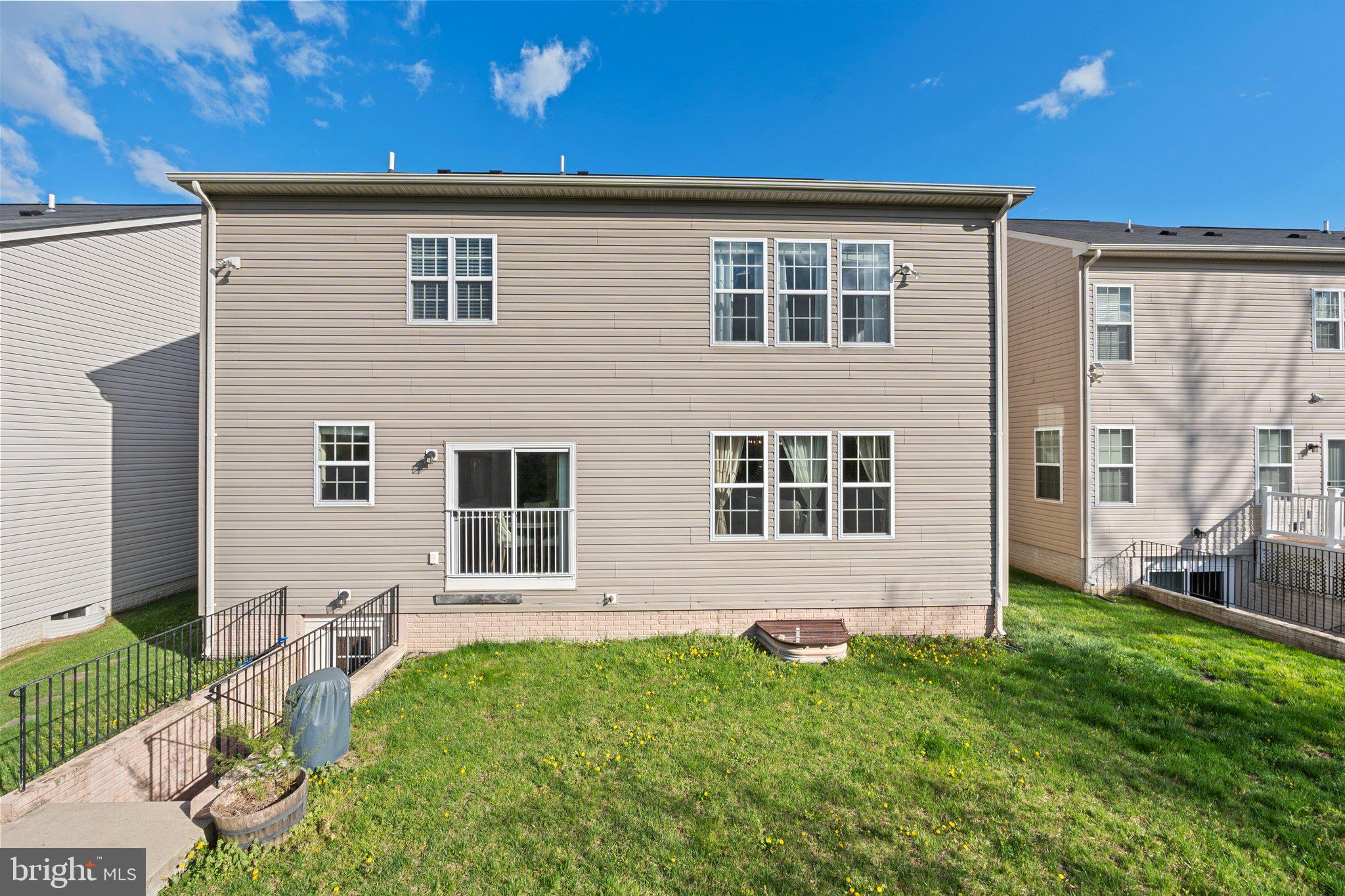 UNIVERSITY VILLAGE - Residential Lease