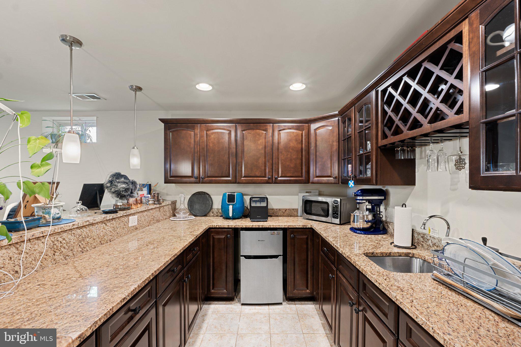 UNIVERSITY VILLAGE - Residential Lease