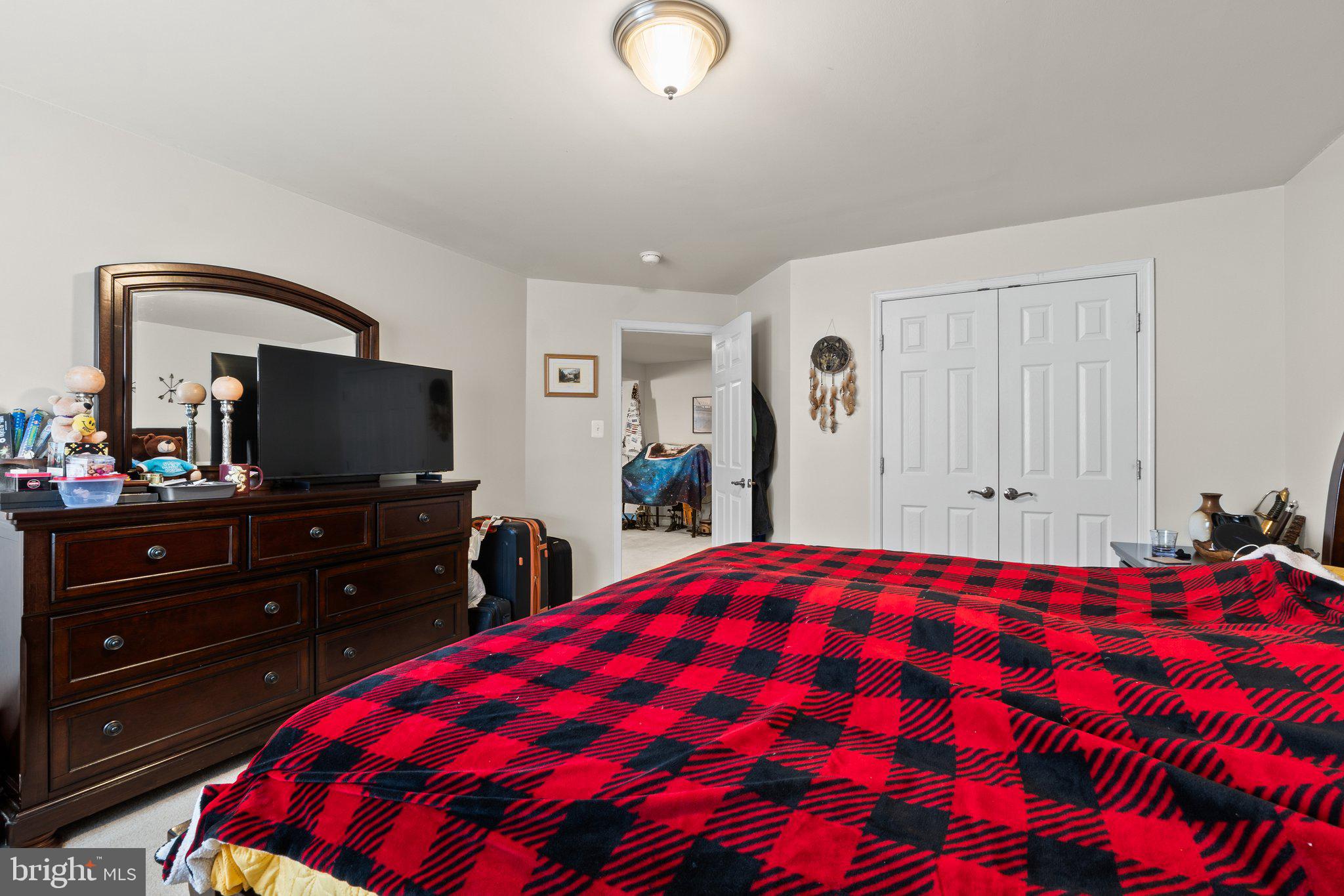 UNIVERSITY VILLAGE - Residential Lease