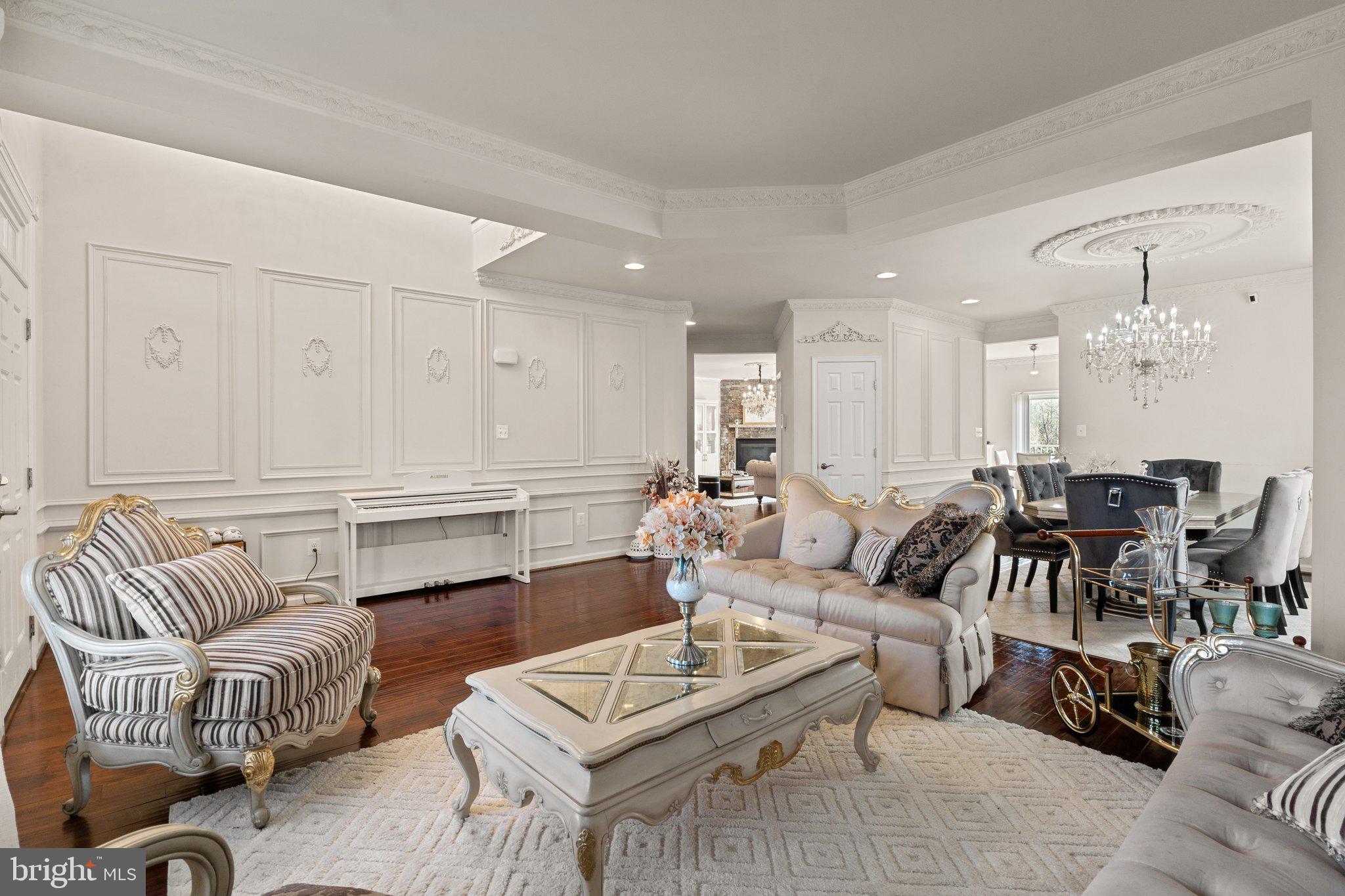 UNIVERSITY VILLAGE - Residential Lease