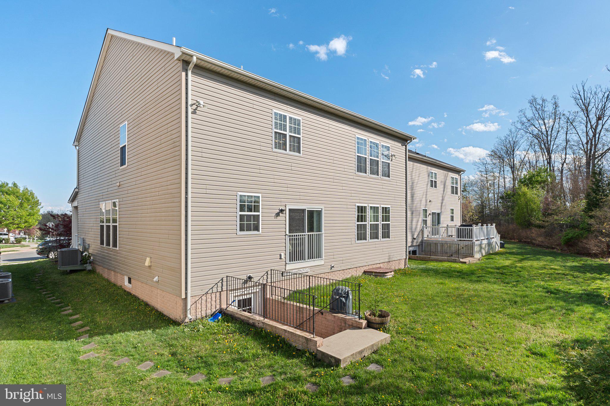 UNIVERSITY VILLAGE - Residential Lease