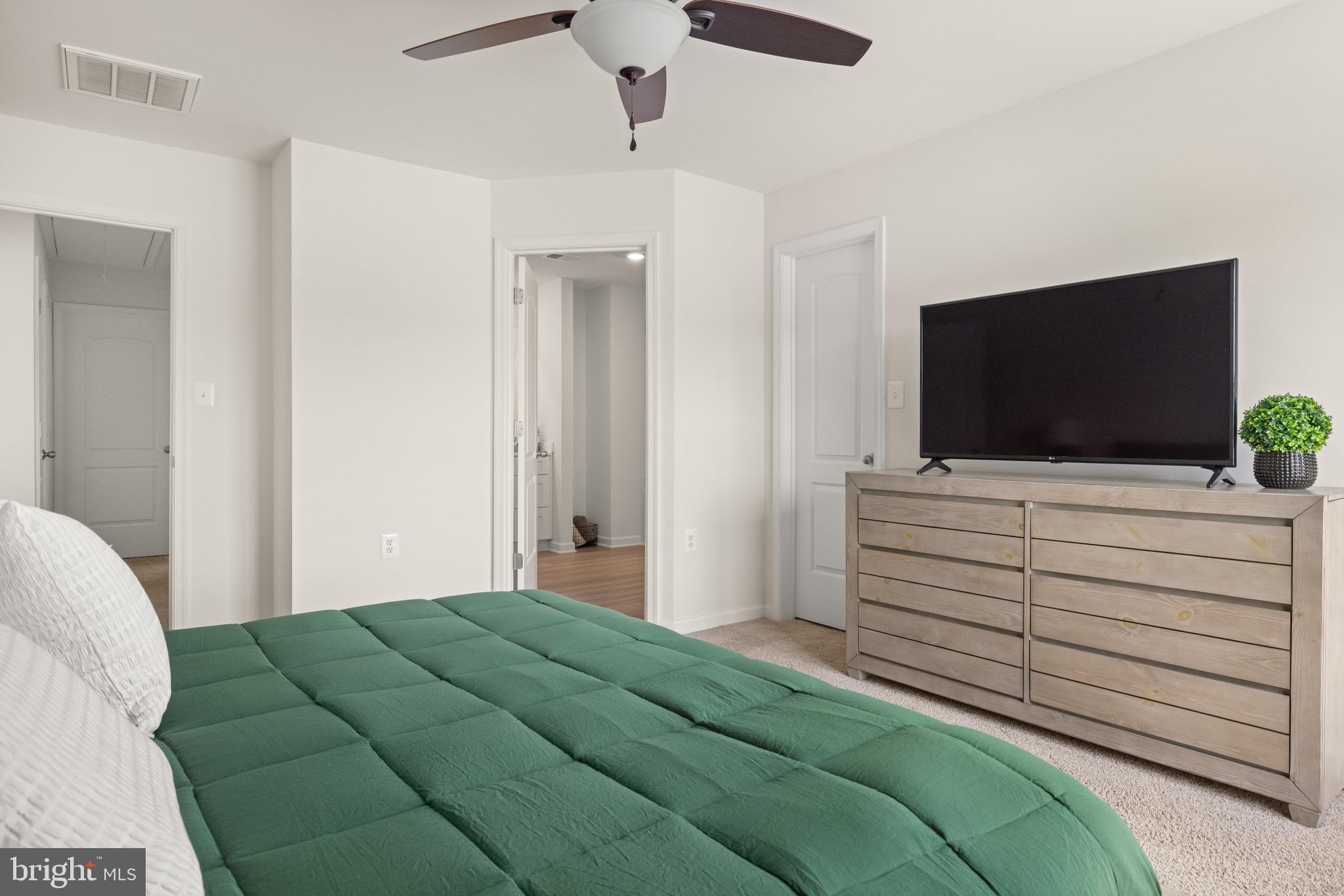 BROOKFIELD - Residential