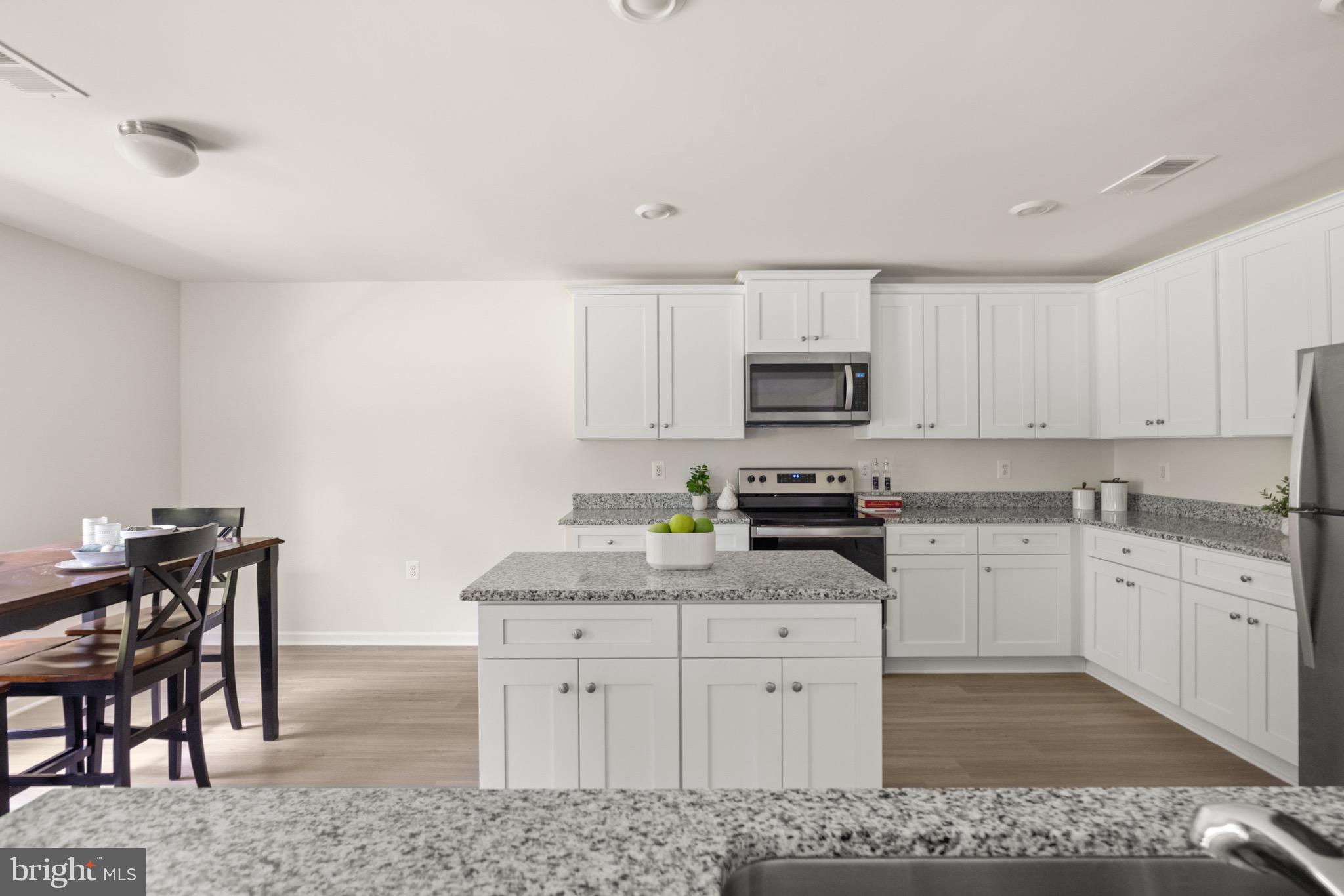 BROOKFIELD - Residential