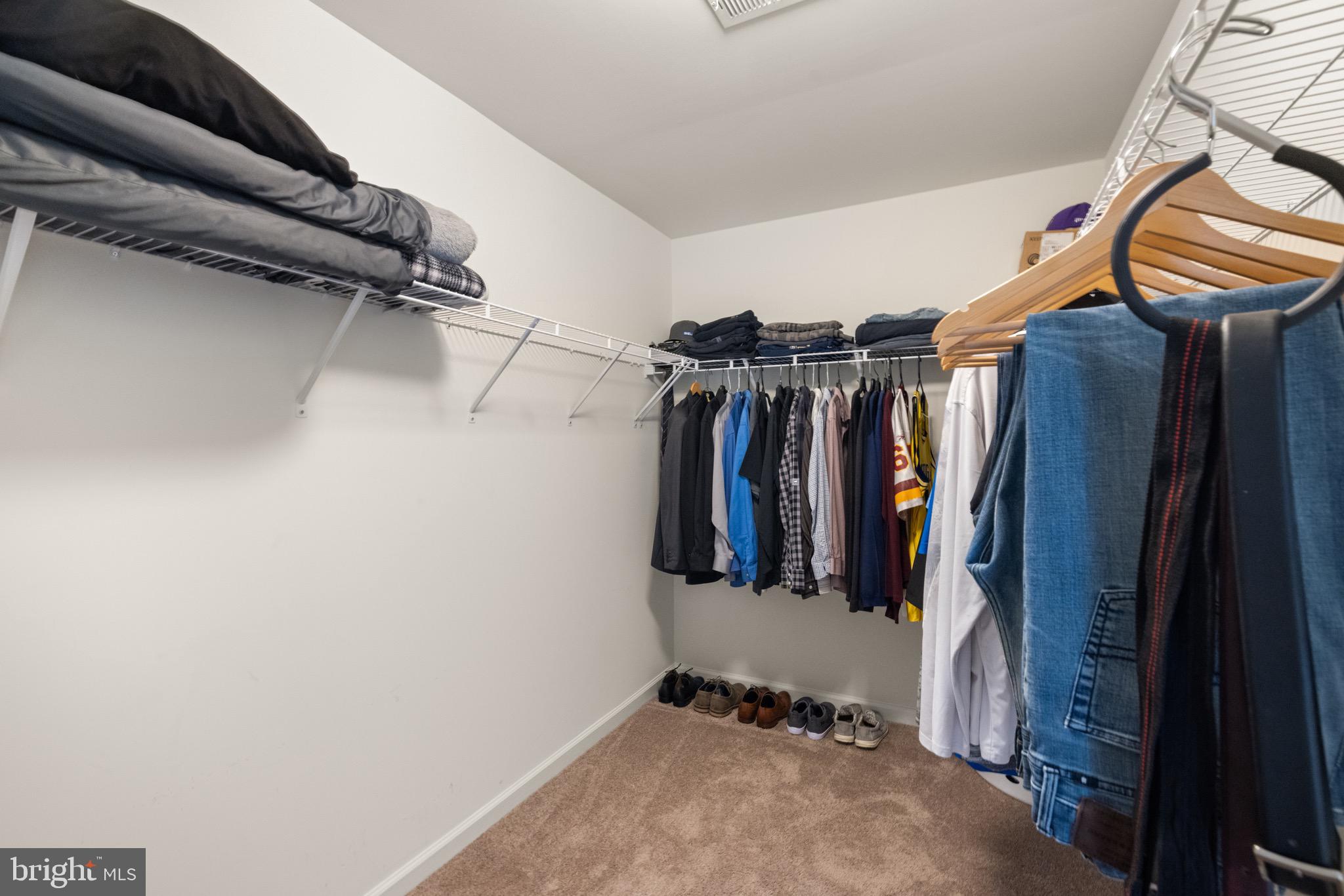 BROOKFIELD - Residential