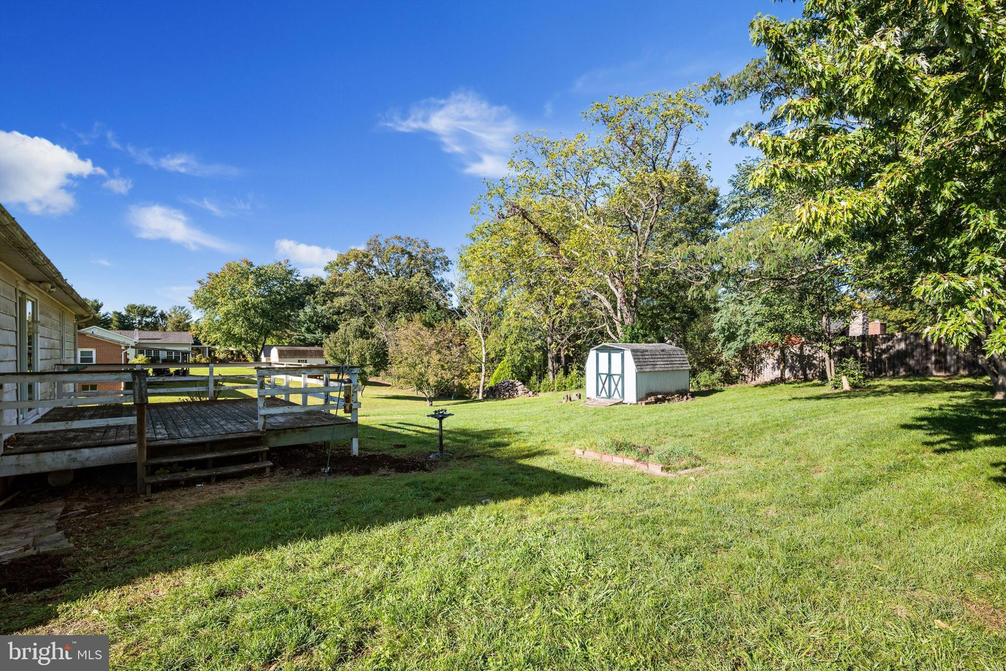 WAKELAND MANOR - Residential