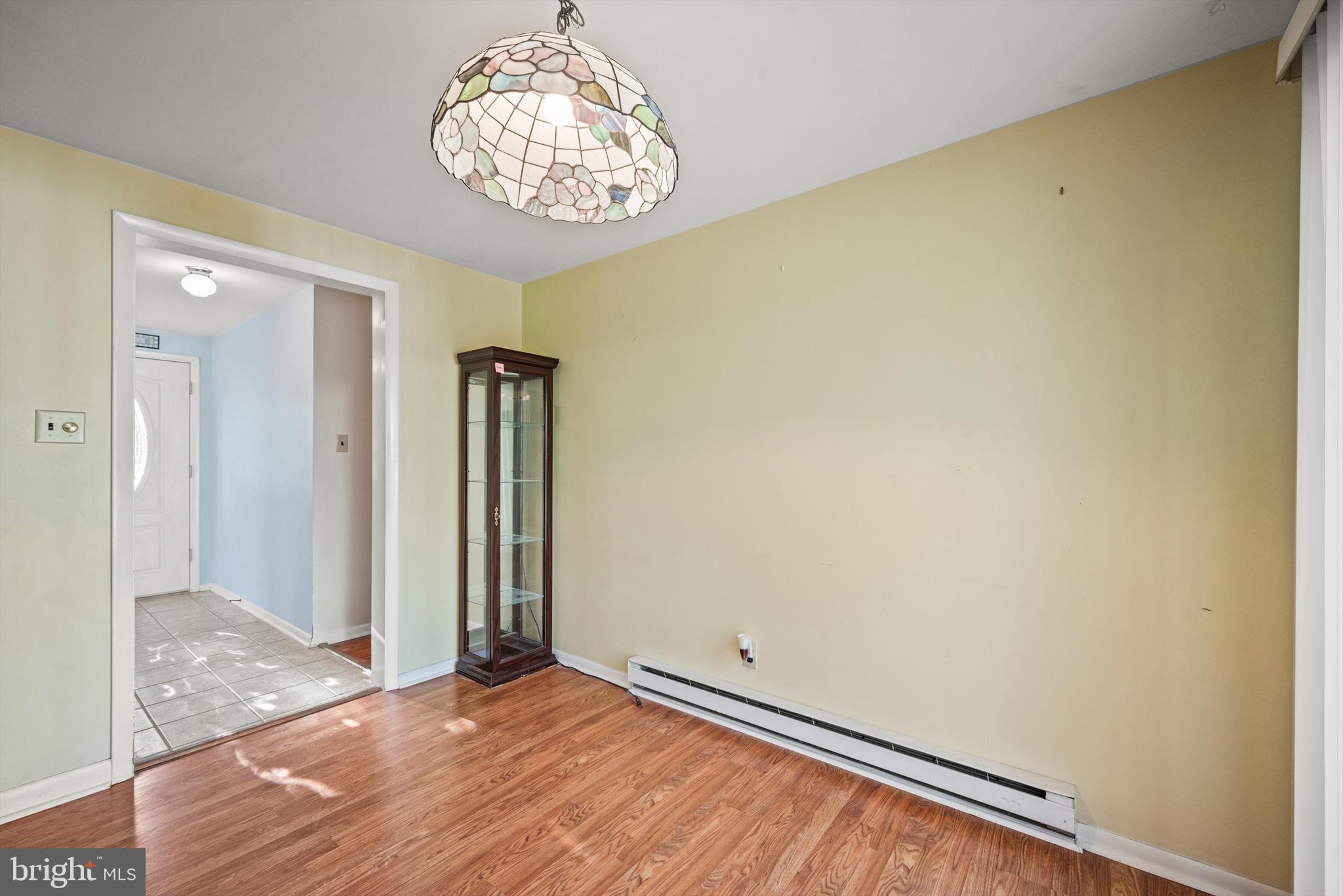 WAKELAND MANOR - Residential