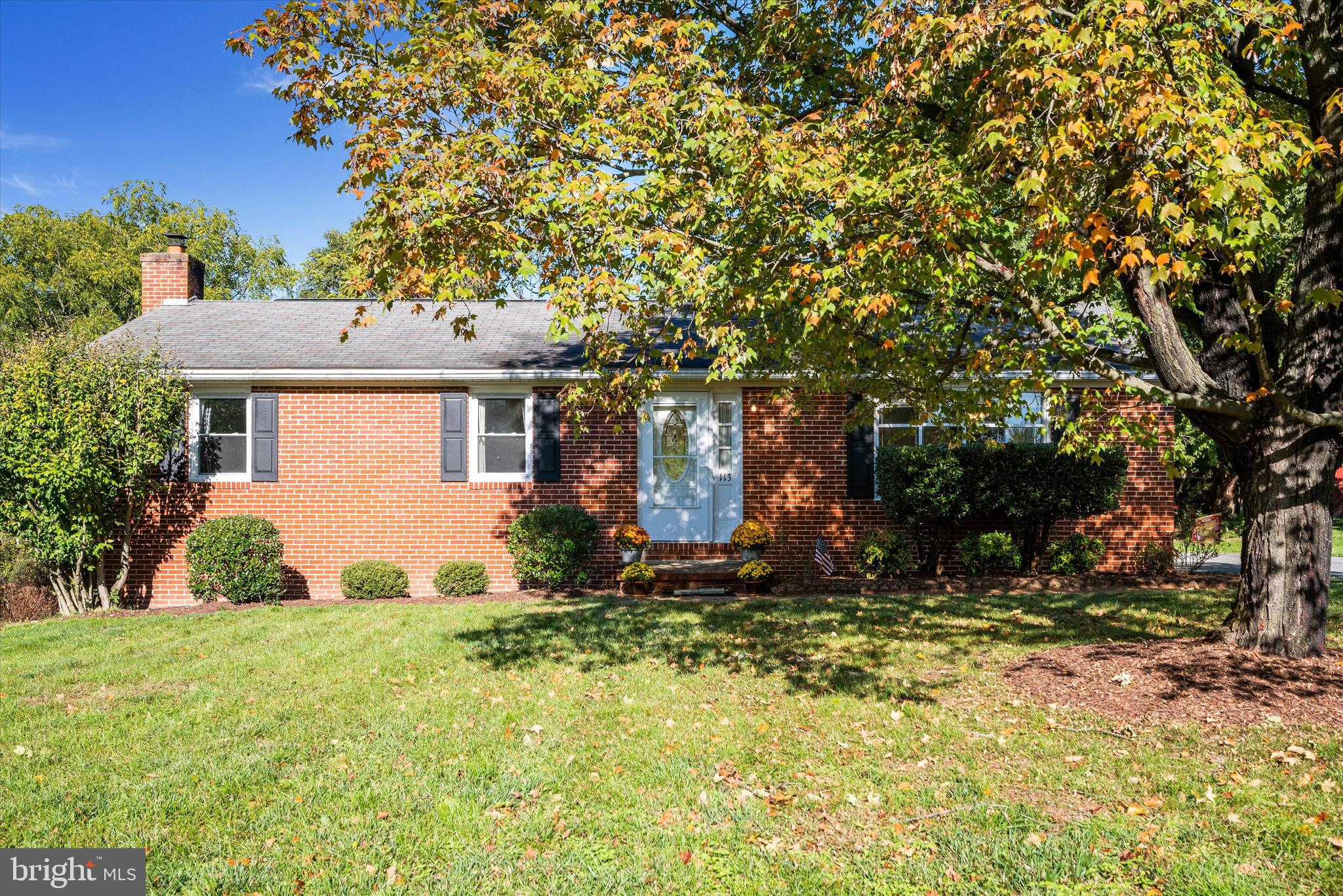 WAKELAND MANOR - Residential