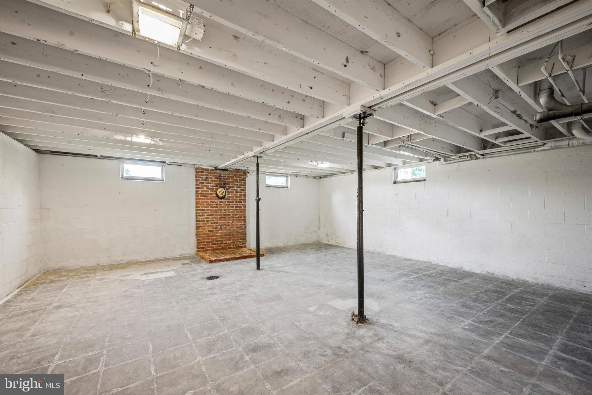 WAKELAND MANOR - Residential