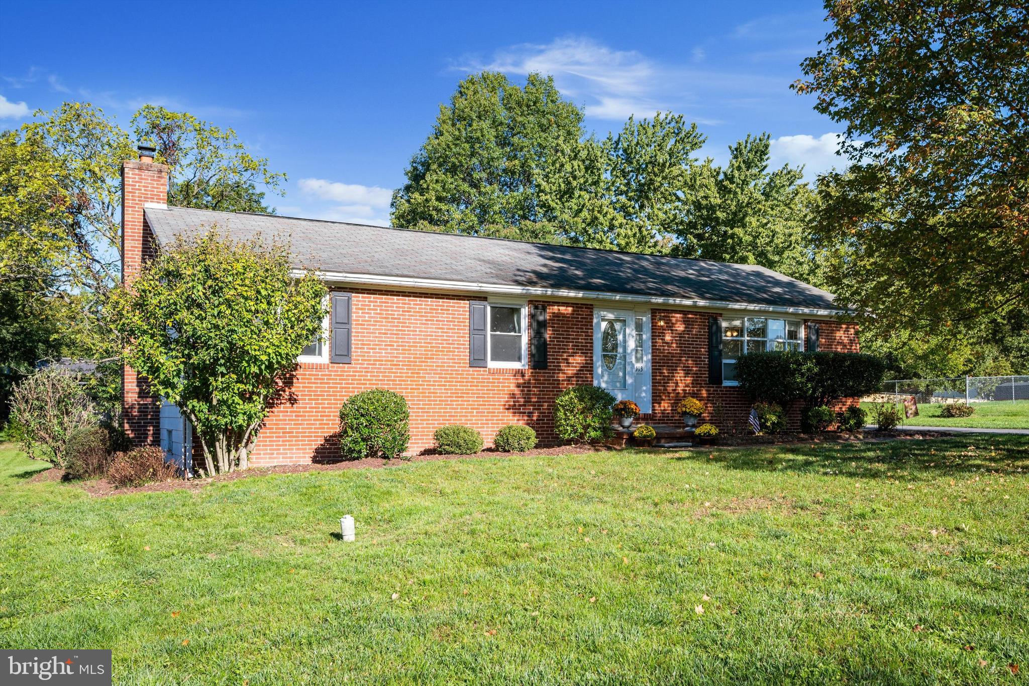 WAKELAND MANOR - Residential