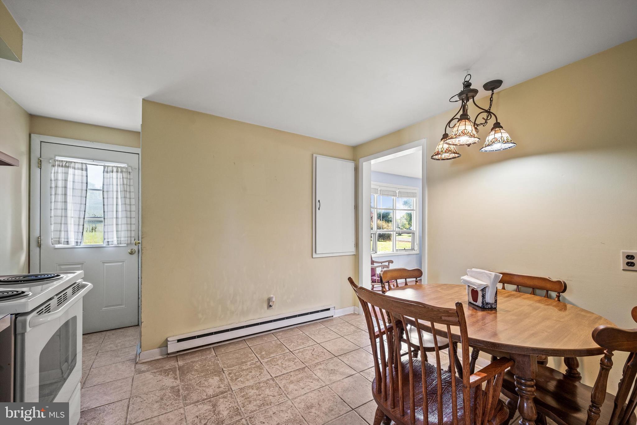 WAKELAND MANOR - Residential