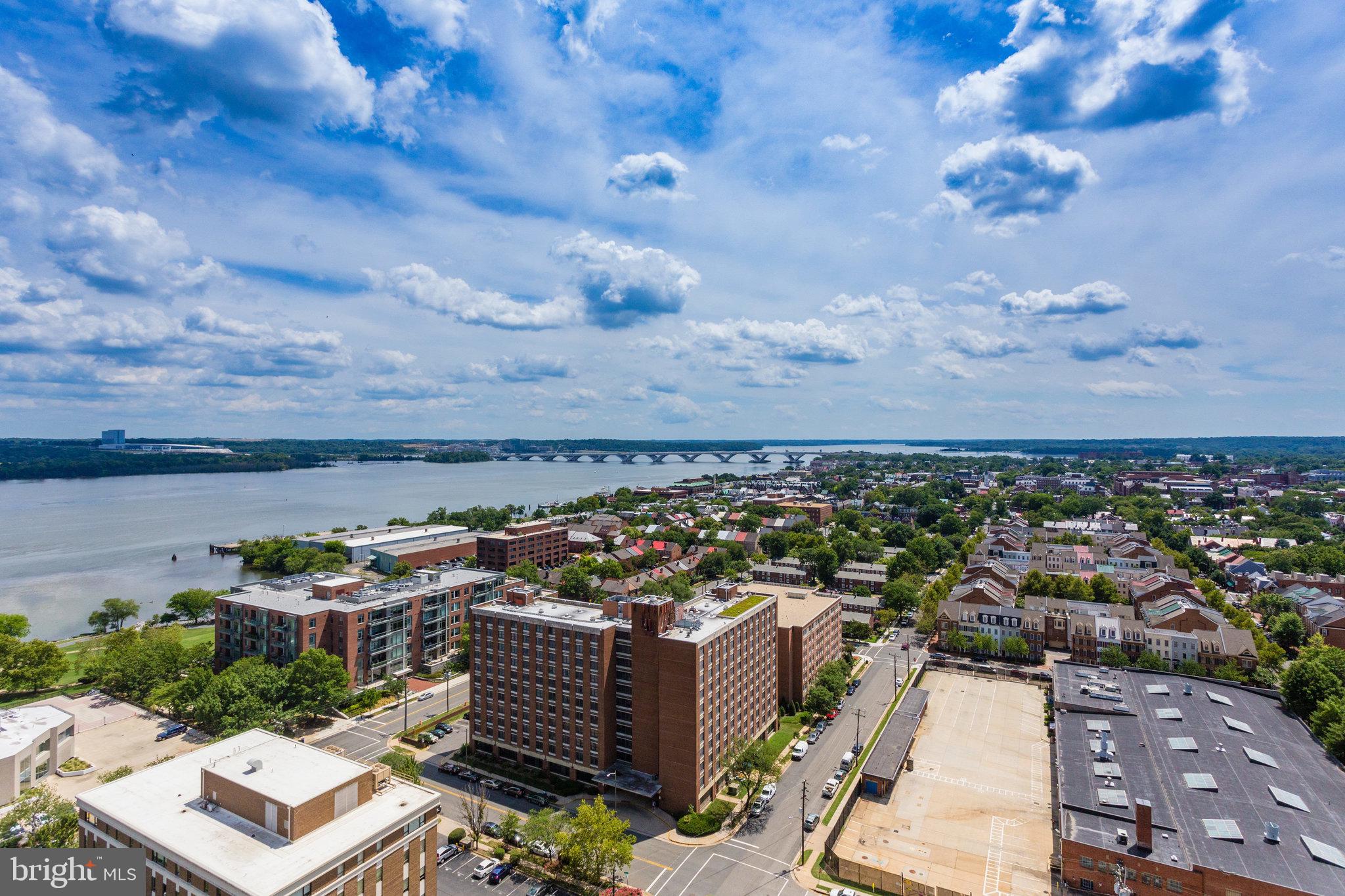 ALEXANDRIA HOUSE - Residential