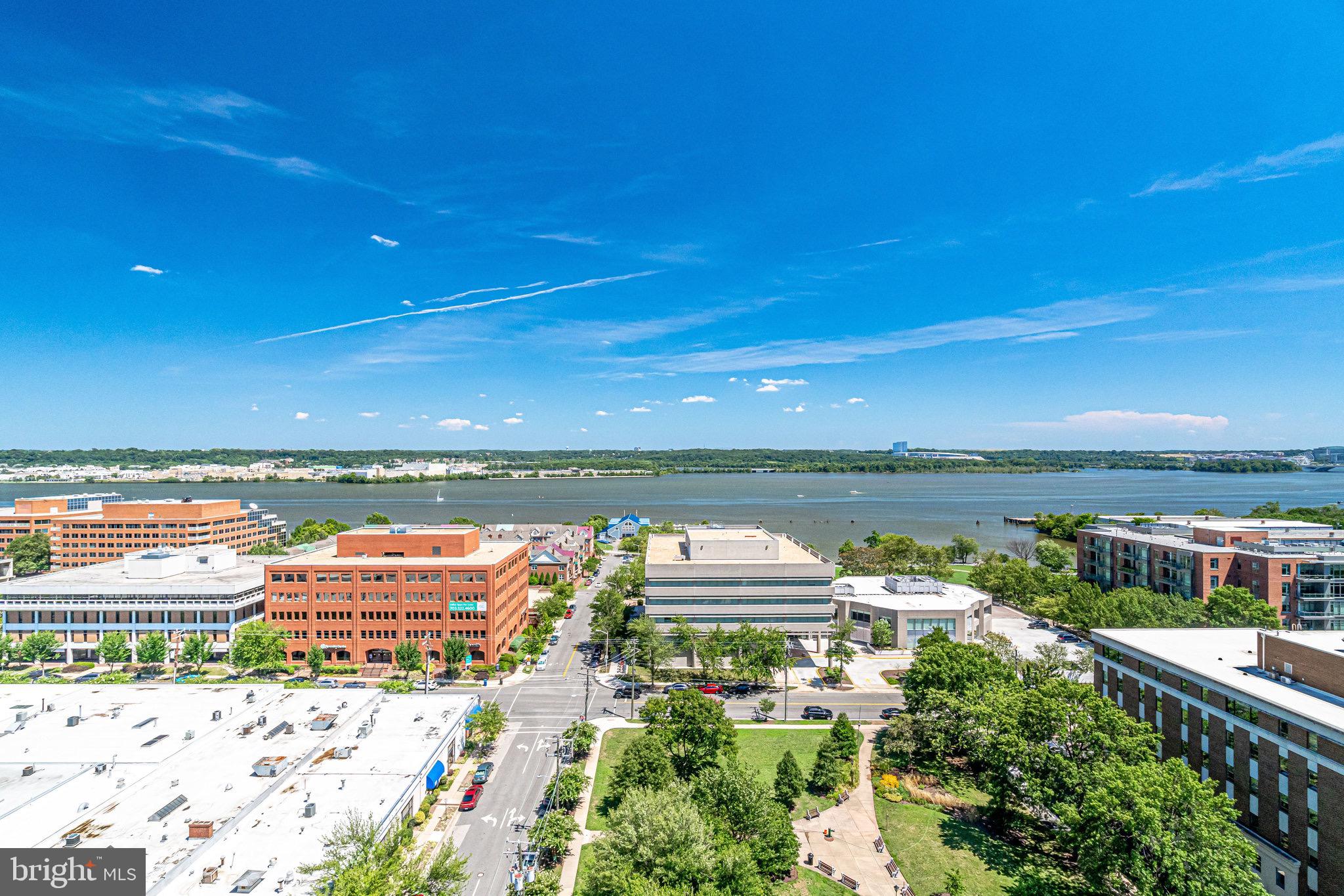 ALEXANDRIA HOUSE - Residential