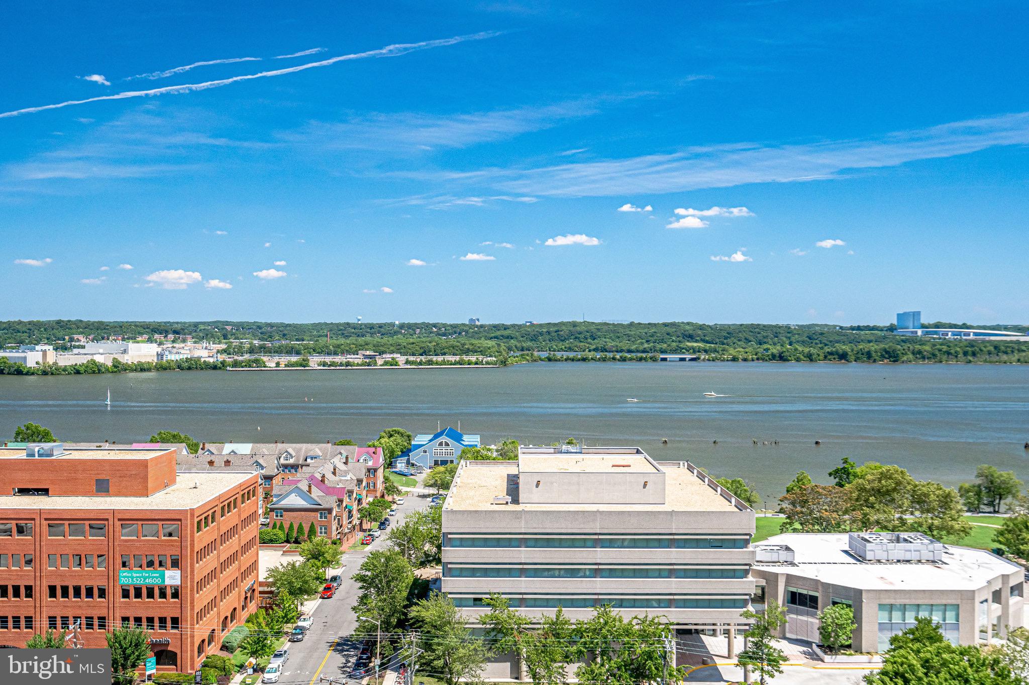 ALEXANDRIA HOUSE - Residential