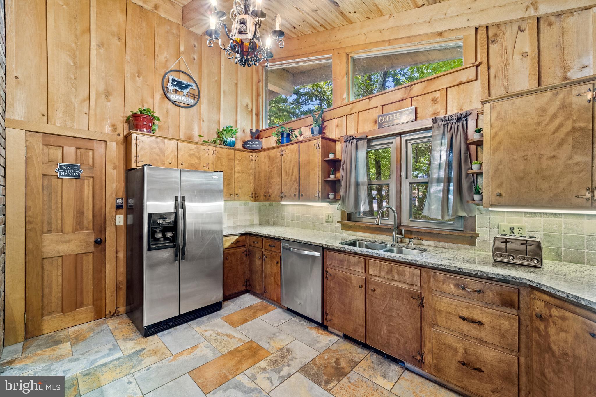 MASSANUTTEN - Residential