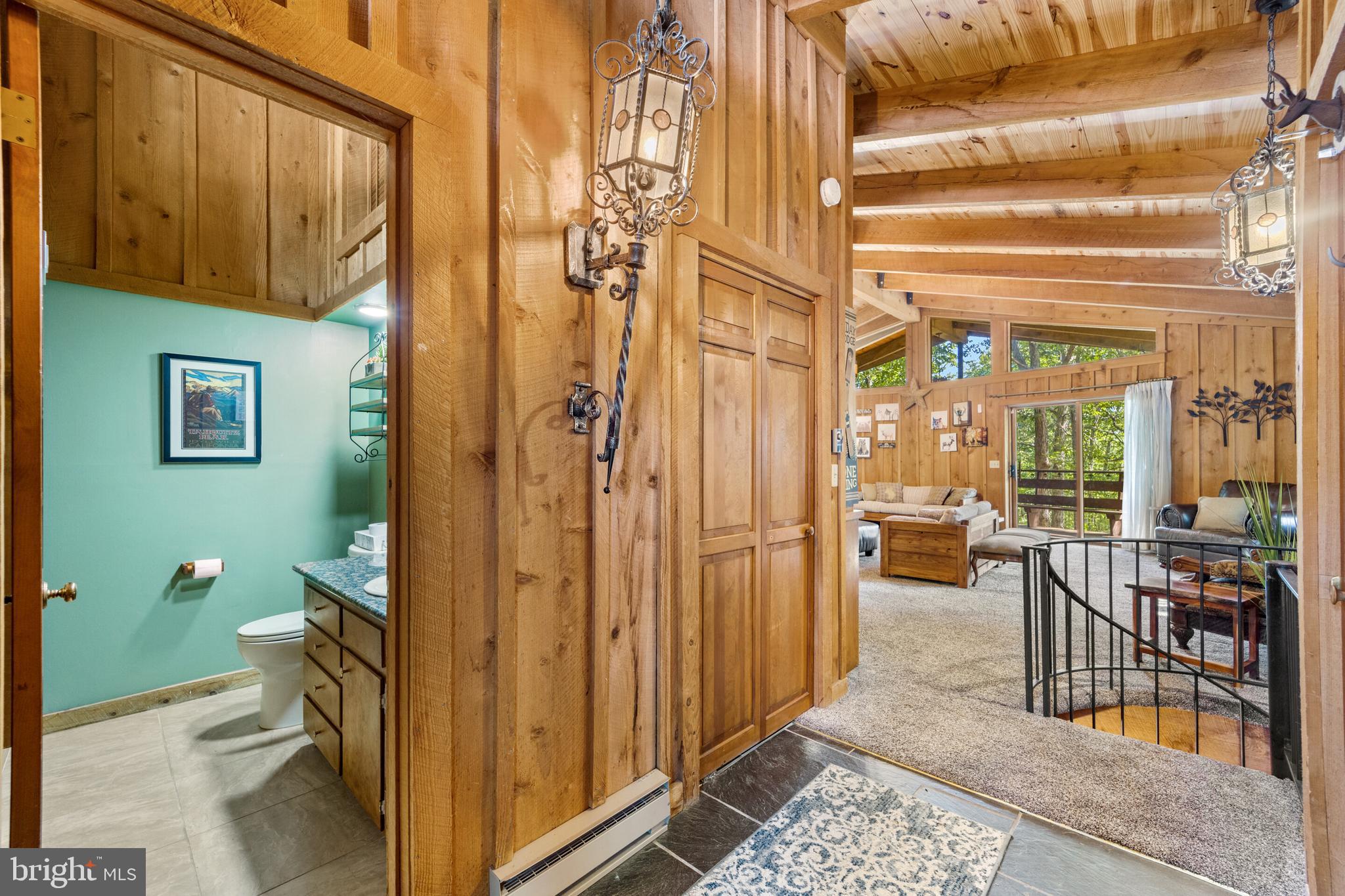 MASSANUTTEN - Residential