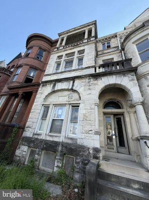 2426 EUTAW PL, BALTIMORE, MD 21217 - Image d40c9ebdc4b51b73885a1618bcb50e8a/2950417017