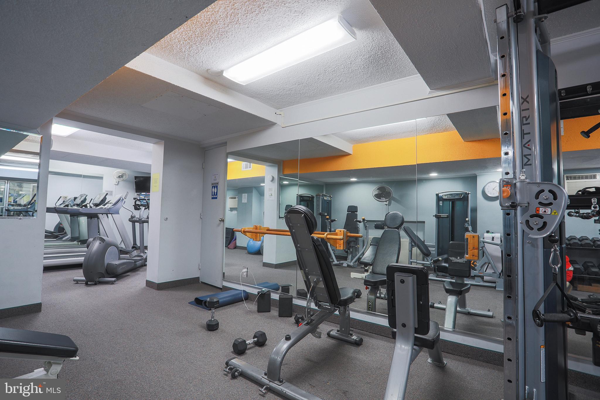 AVALON GROSVENOR TOWER - Residential