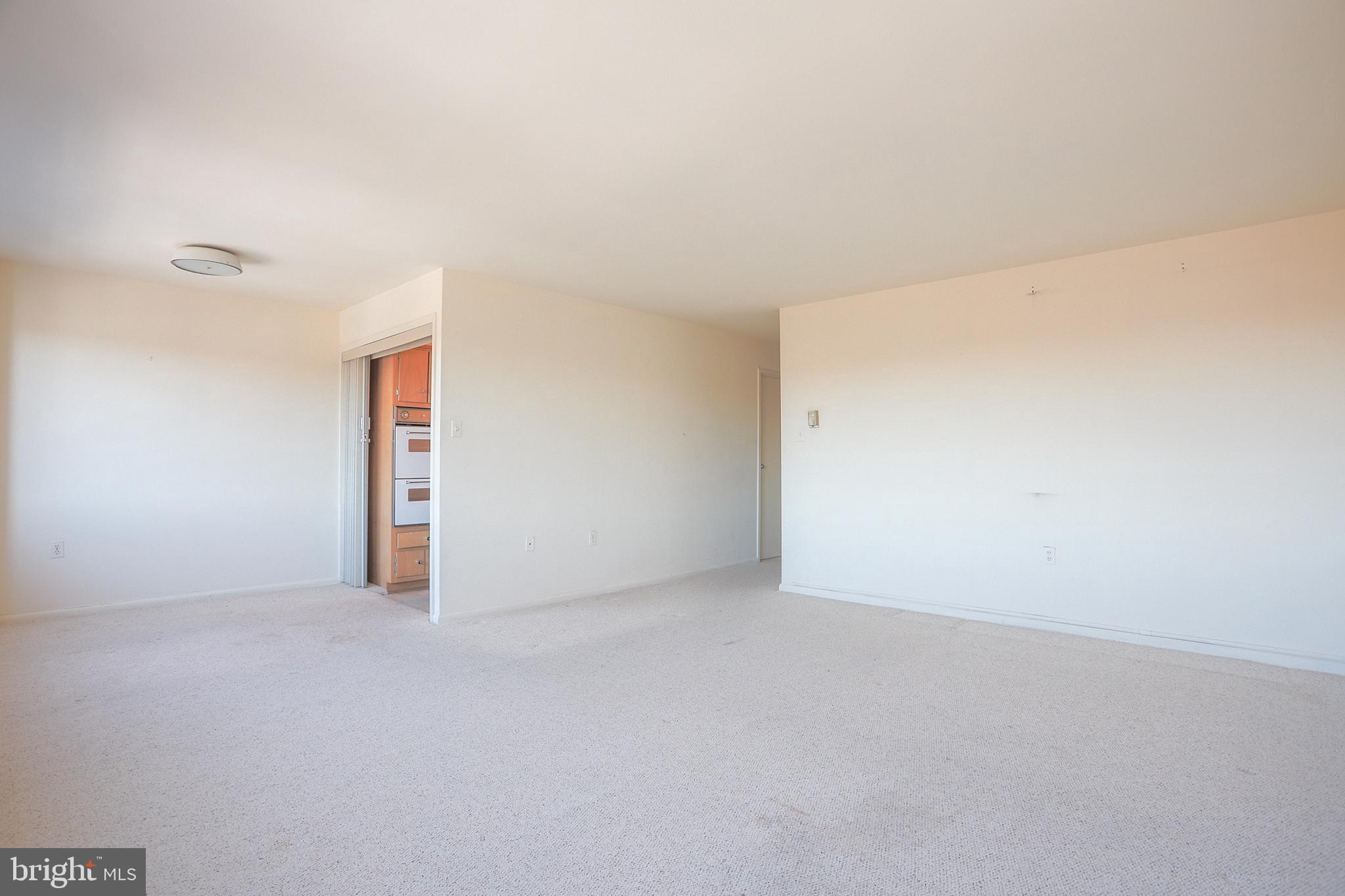 AVALON GROSVENOR TOWER - Residential