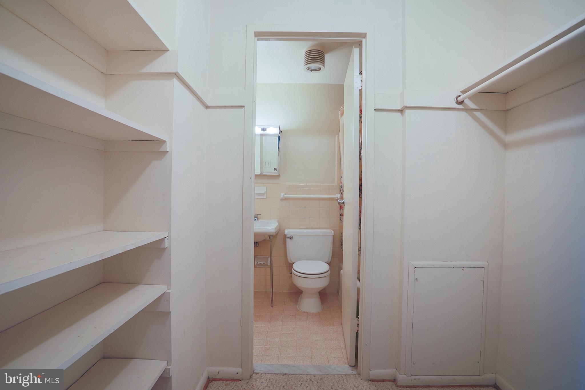 AVALON GROSVENOR TOWER - Residential