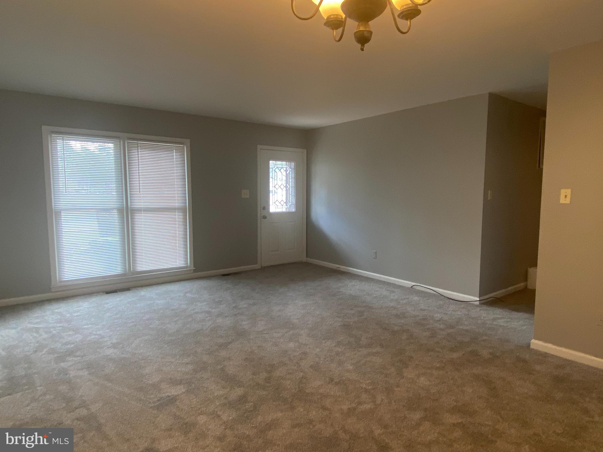 LAKE LAND - Residential Lease