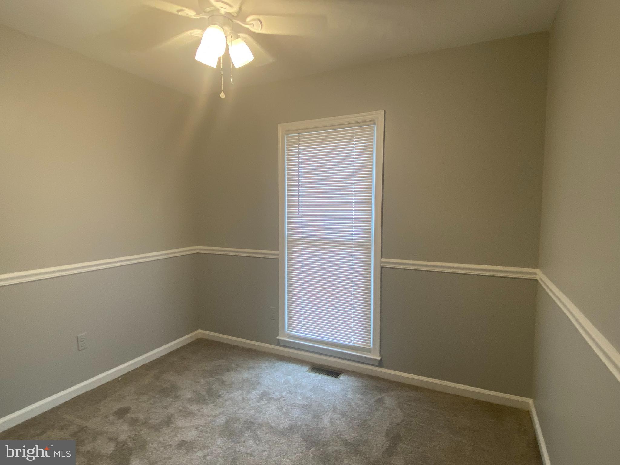 LAKE LAND - Residential Lease