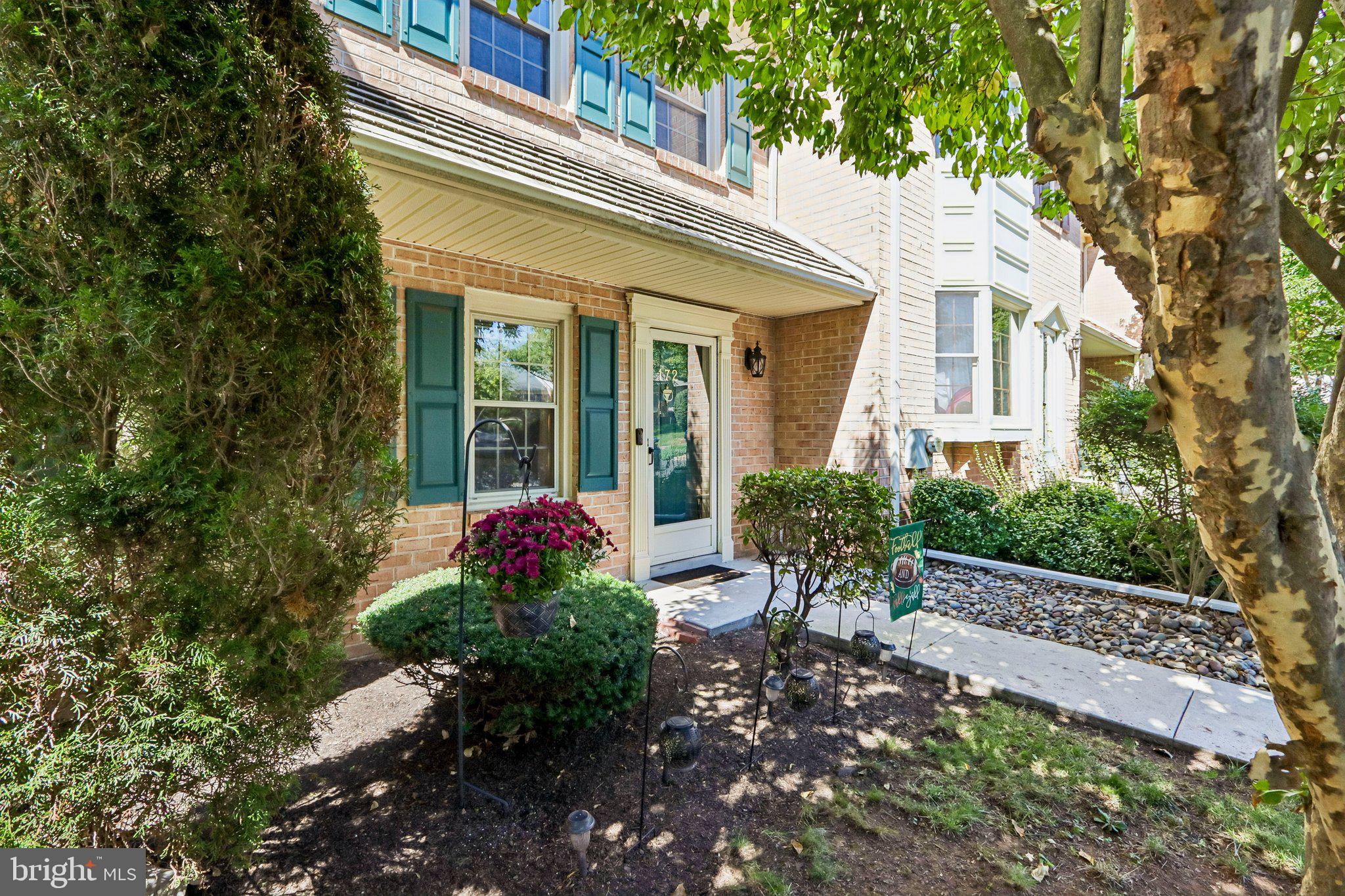 172 LAFAYETTE COURT