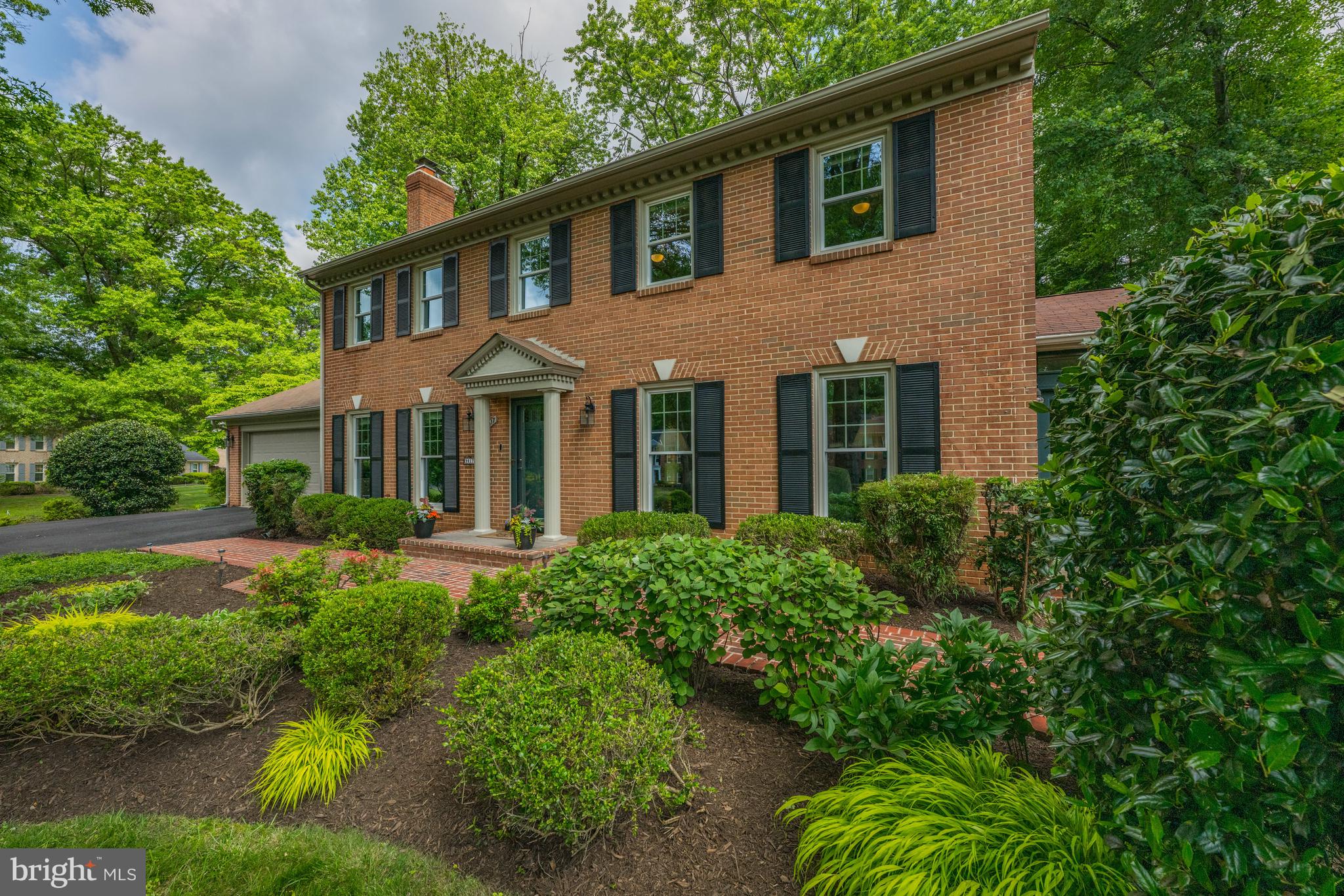 9017 ROUEN LANE