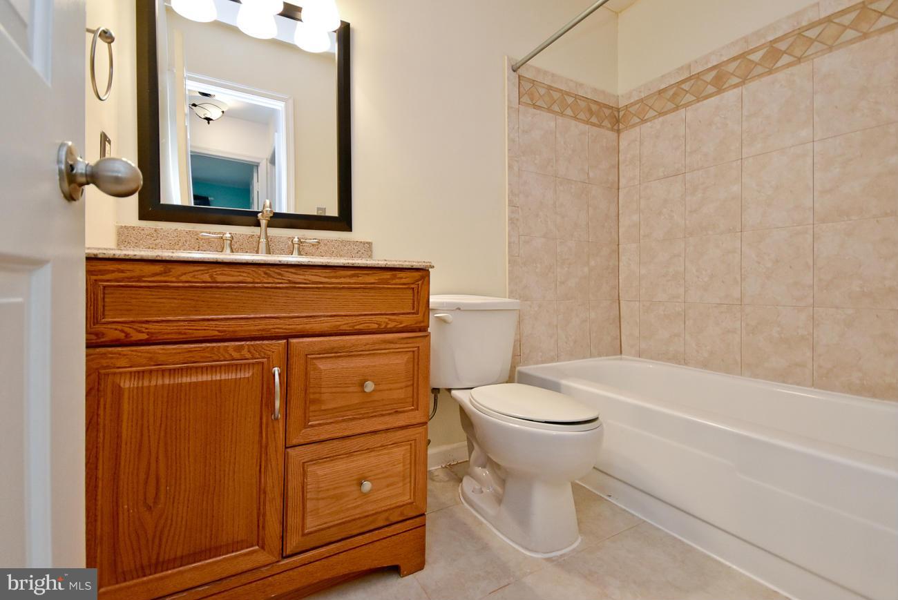 LAKE LOUISE - Residential