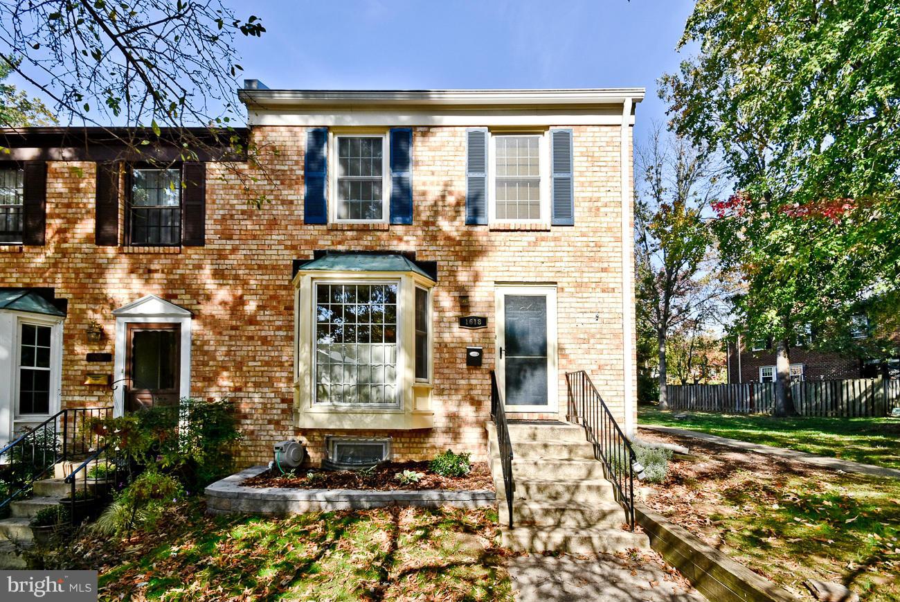 LAKE LOUISE - Residential