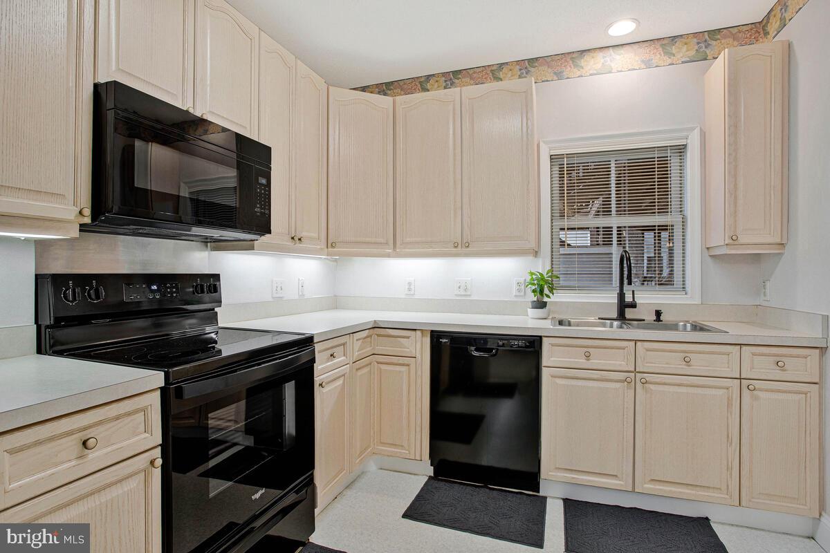 SOLOMONS LANDING - Residential